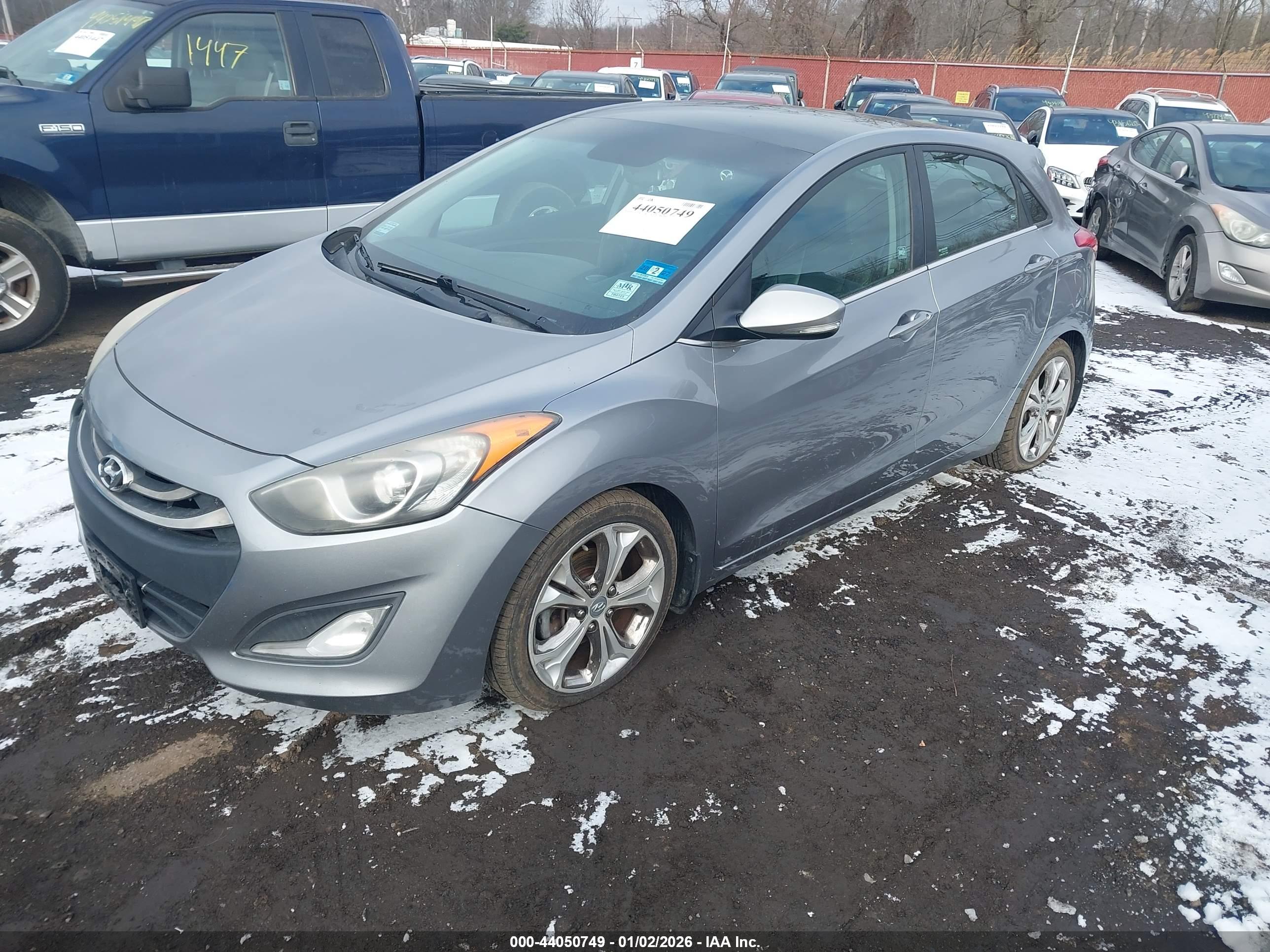 HYUNDAI ELANTRA image 6