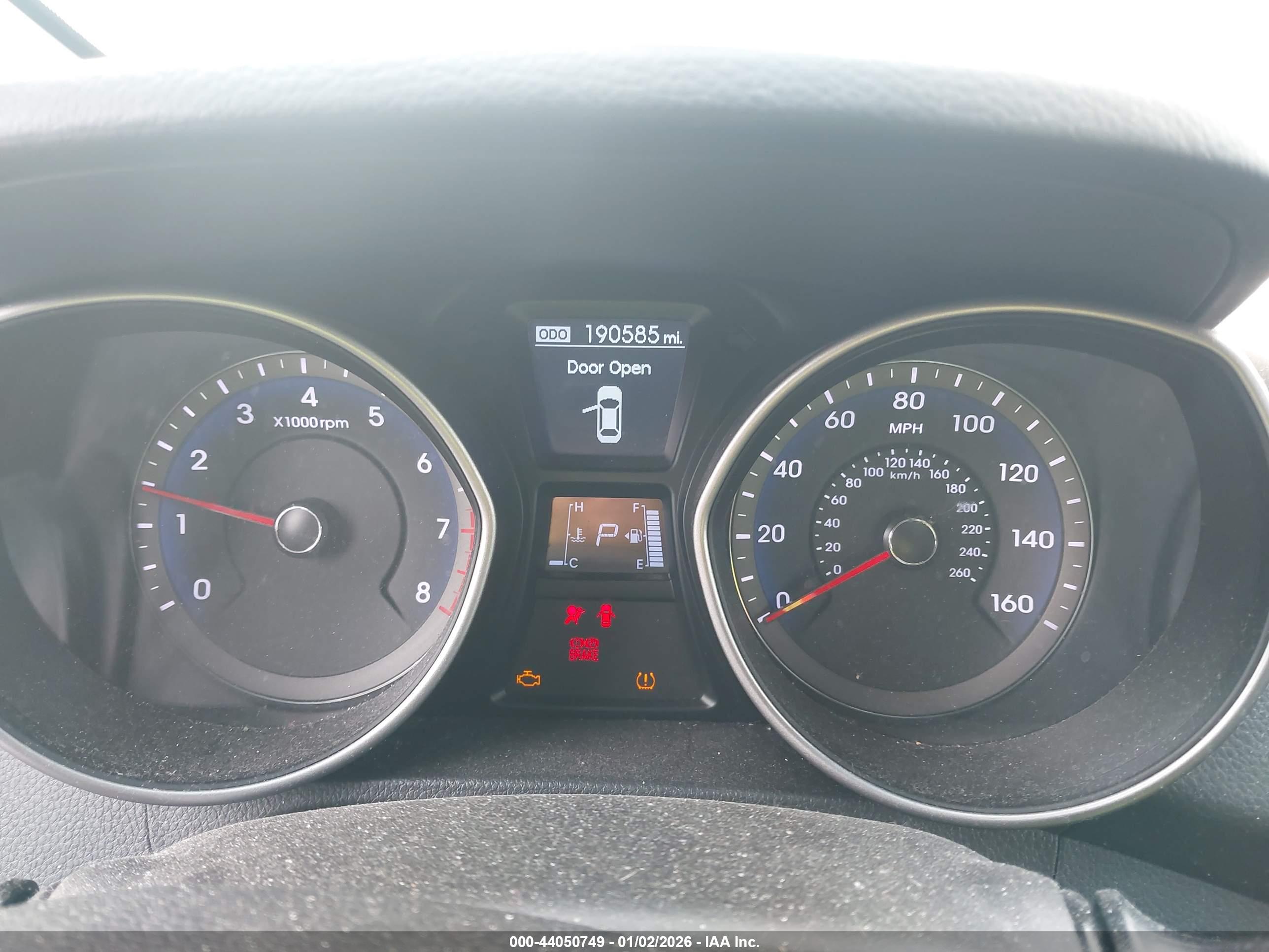 HYUNDAI ELANTRA image 7