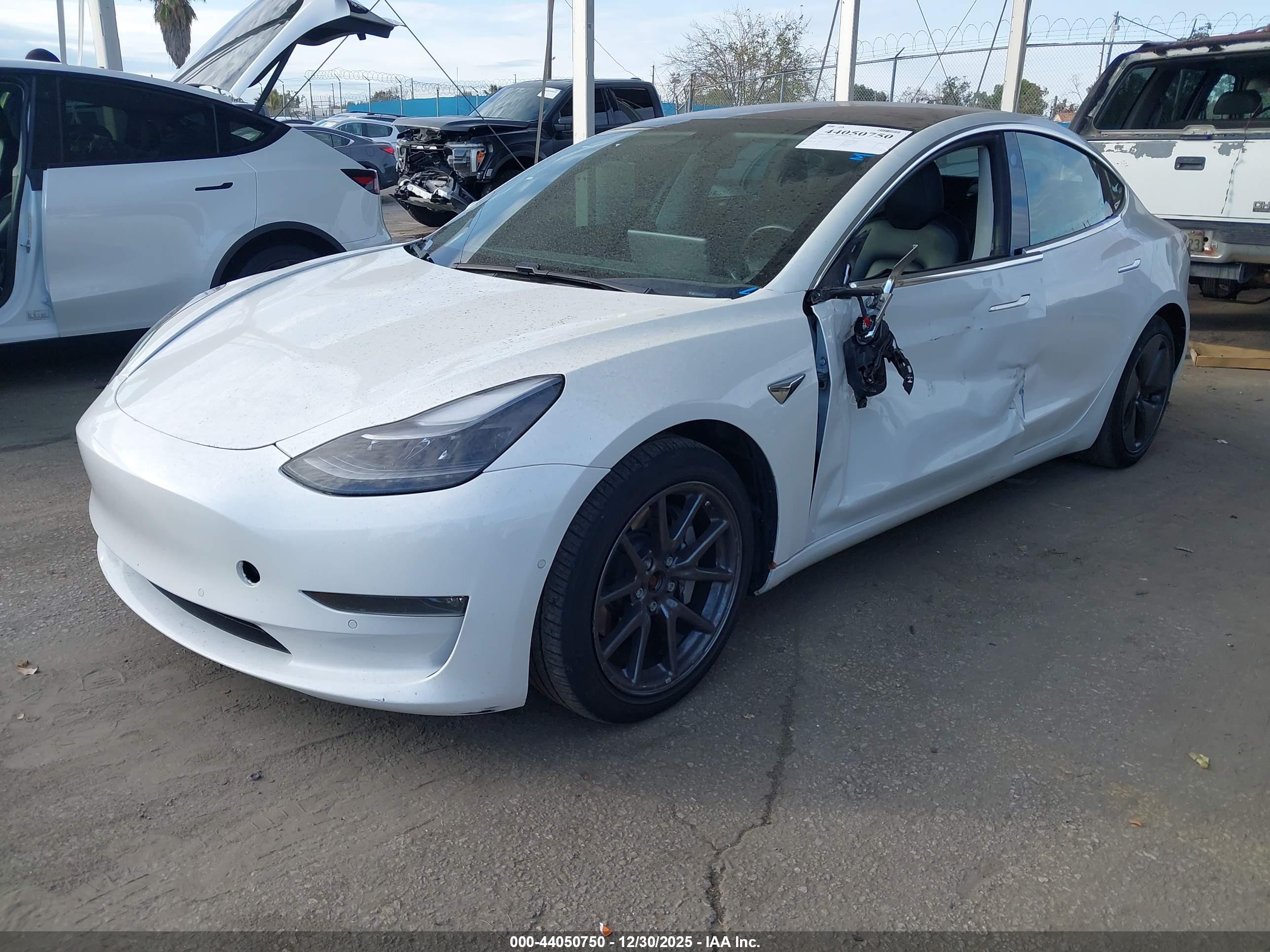 TESLA MODEL image 2