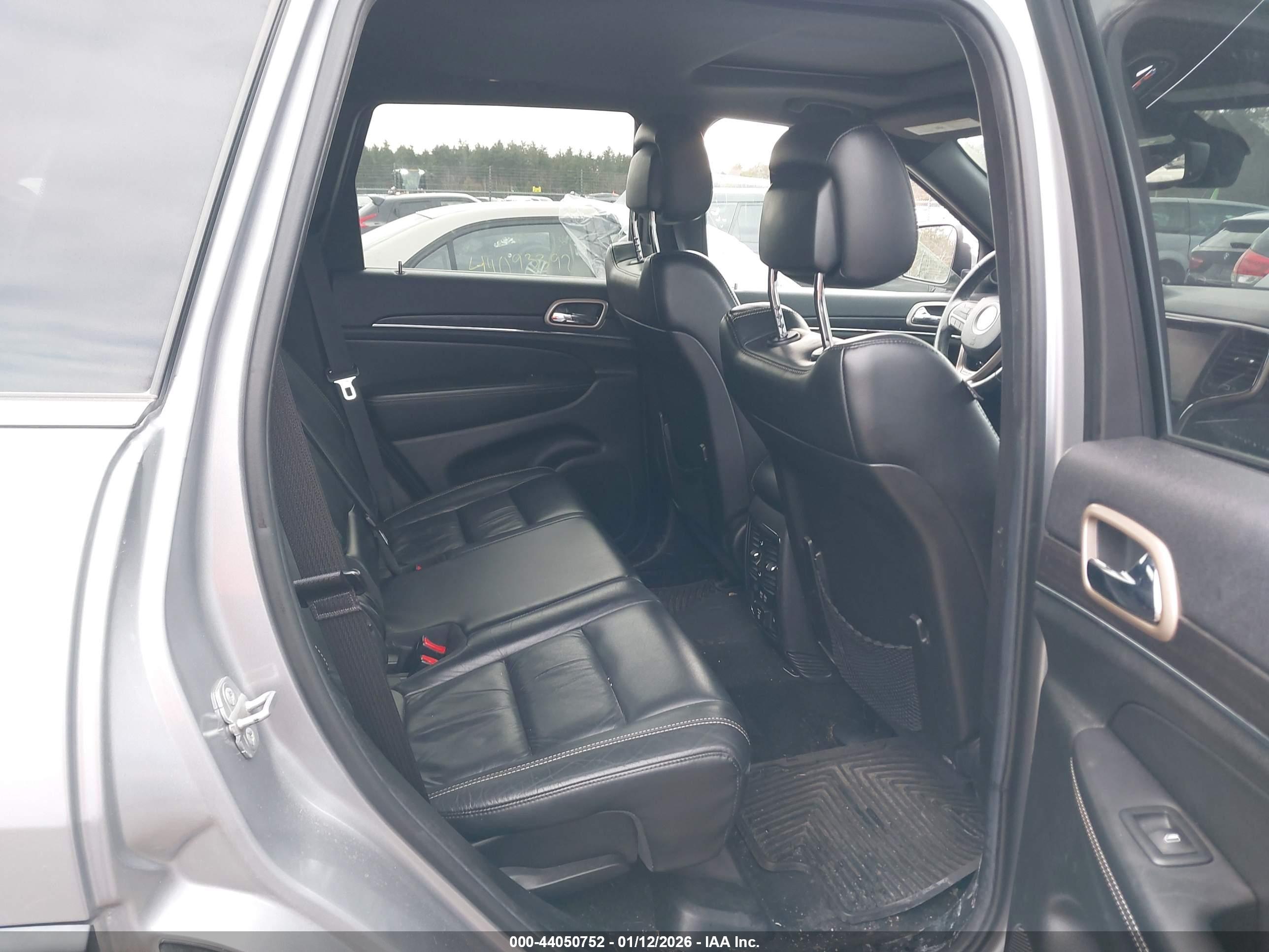 JEEP GRAND image 8