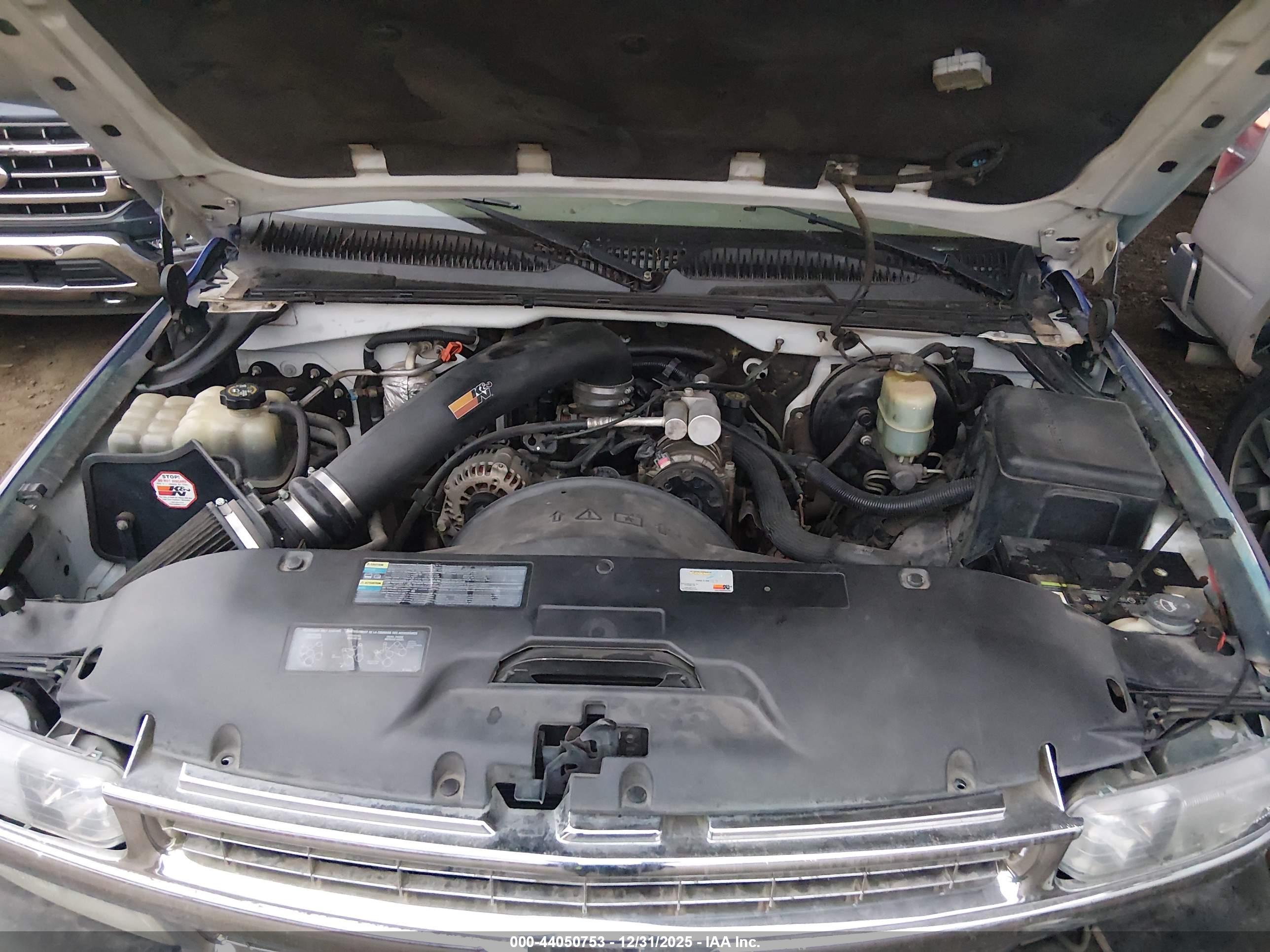 CHEVROLET SILVERADO image 10