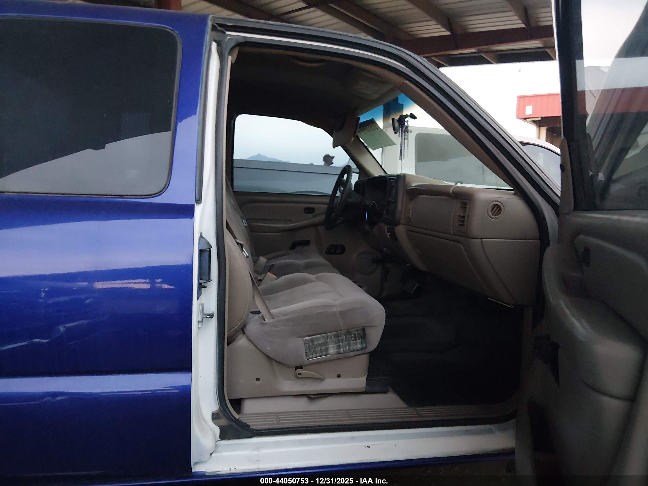 CHEVROLET SILVERADO image 5