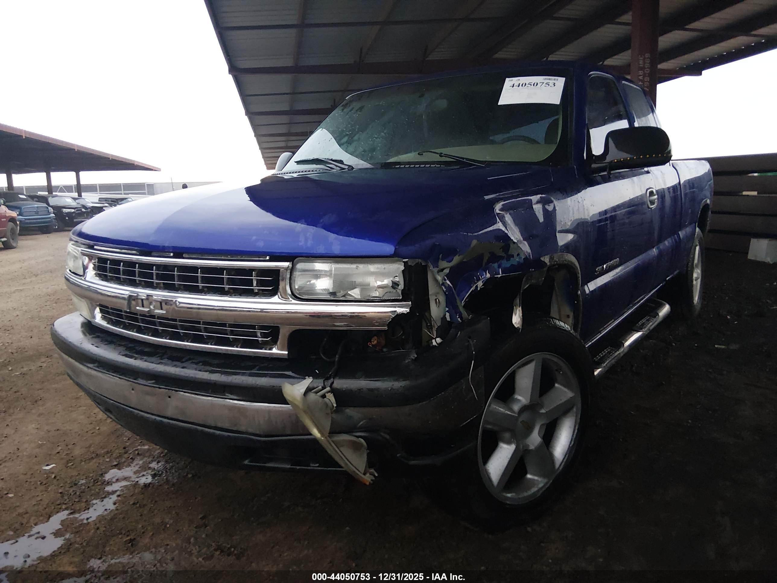 CHEVROLET SILVERADO image 6