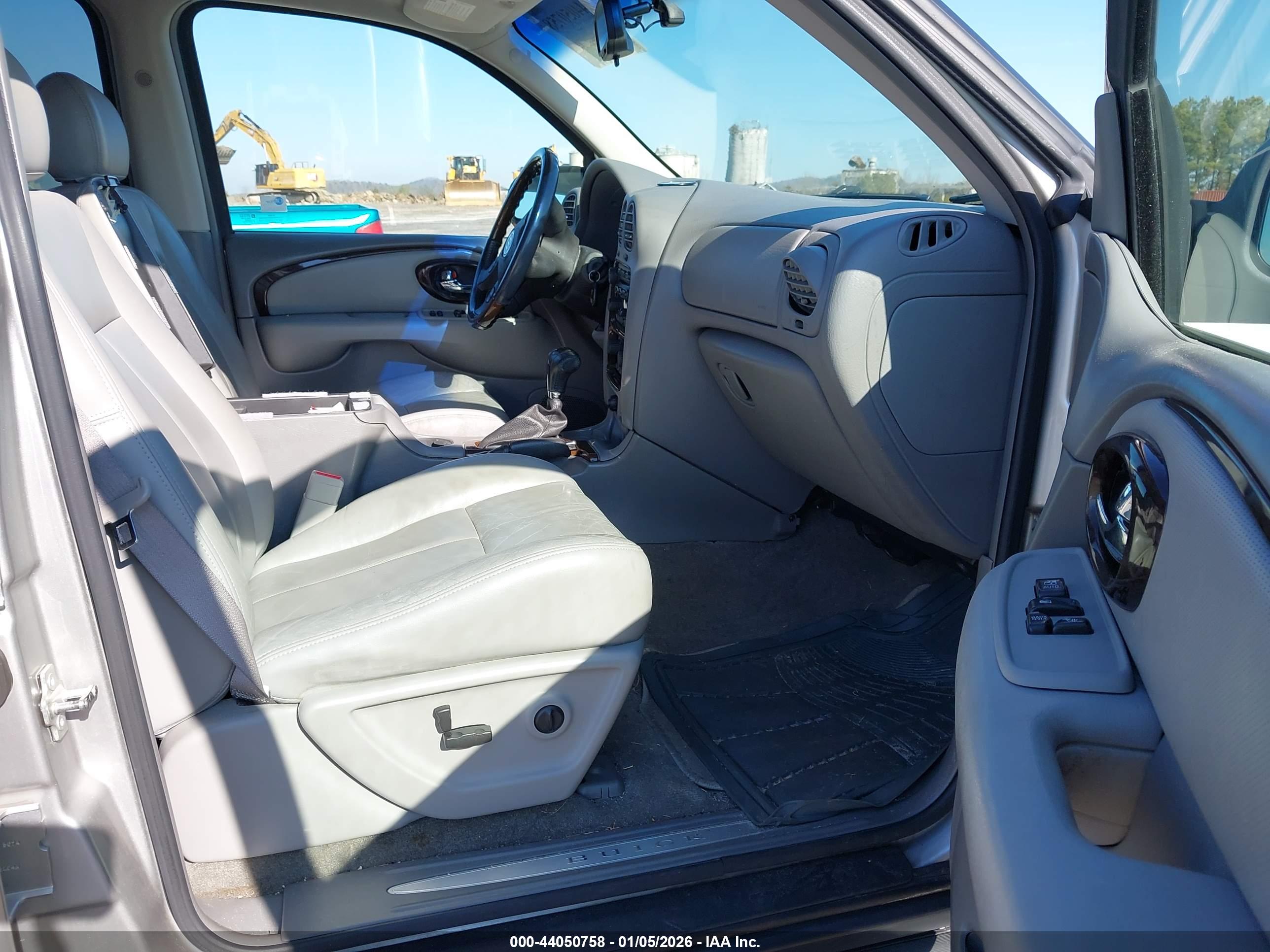 BUICK RAINIER image 5