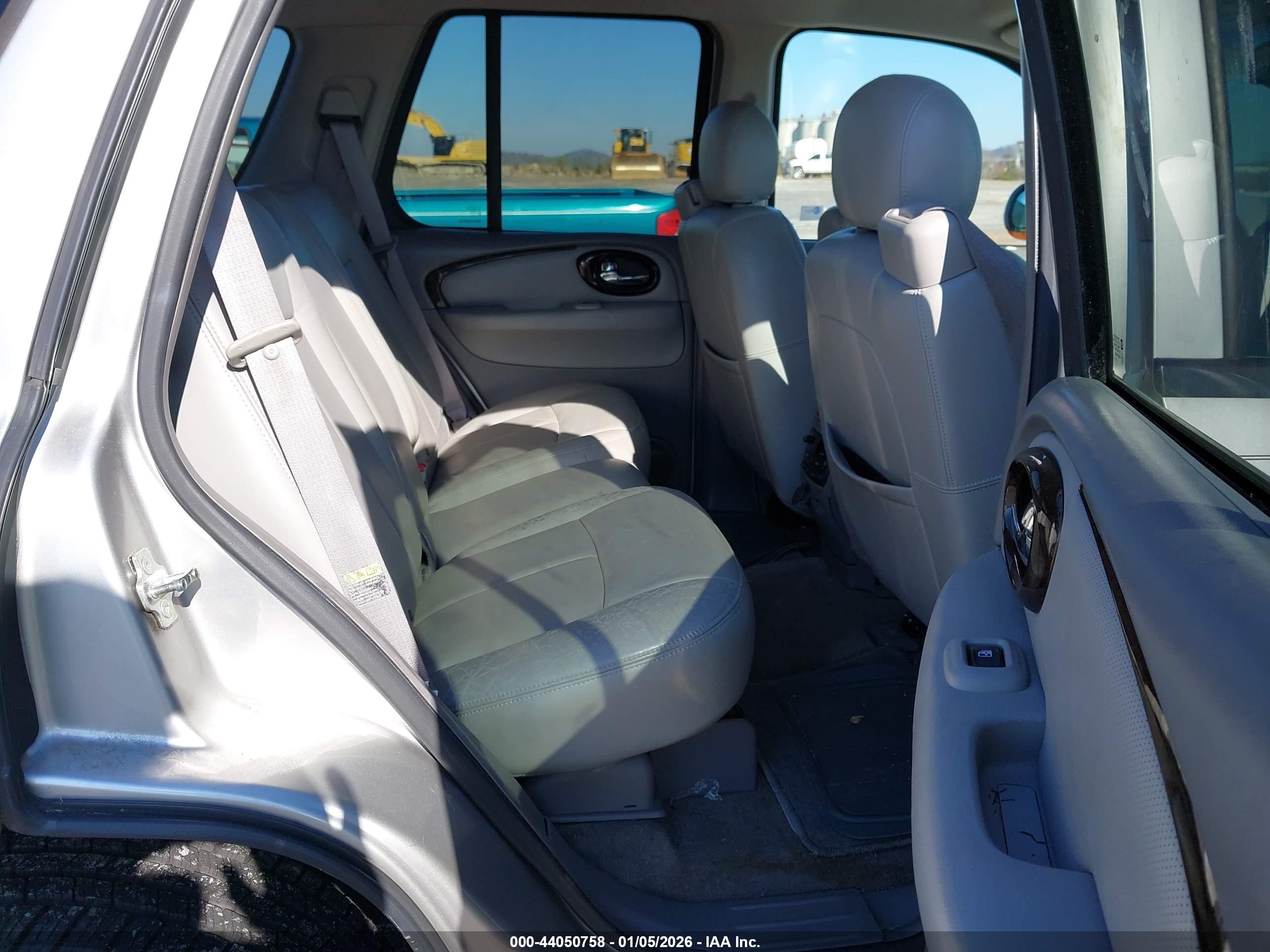 BUICK RAINIER image 8