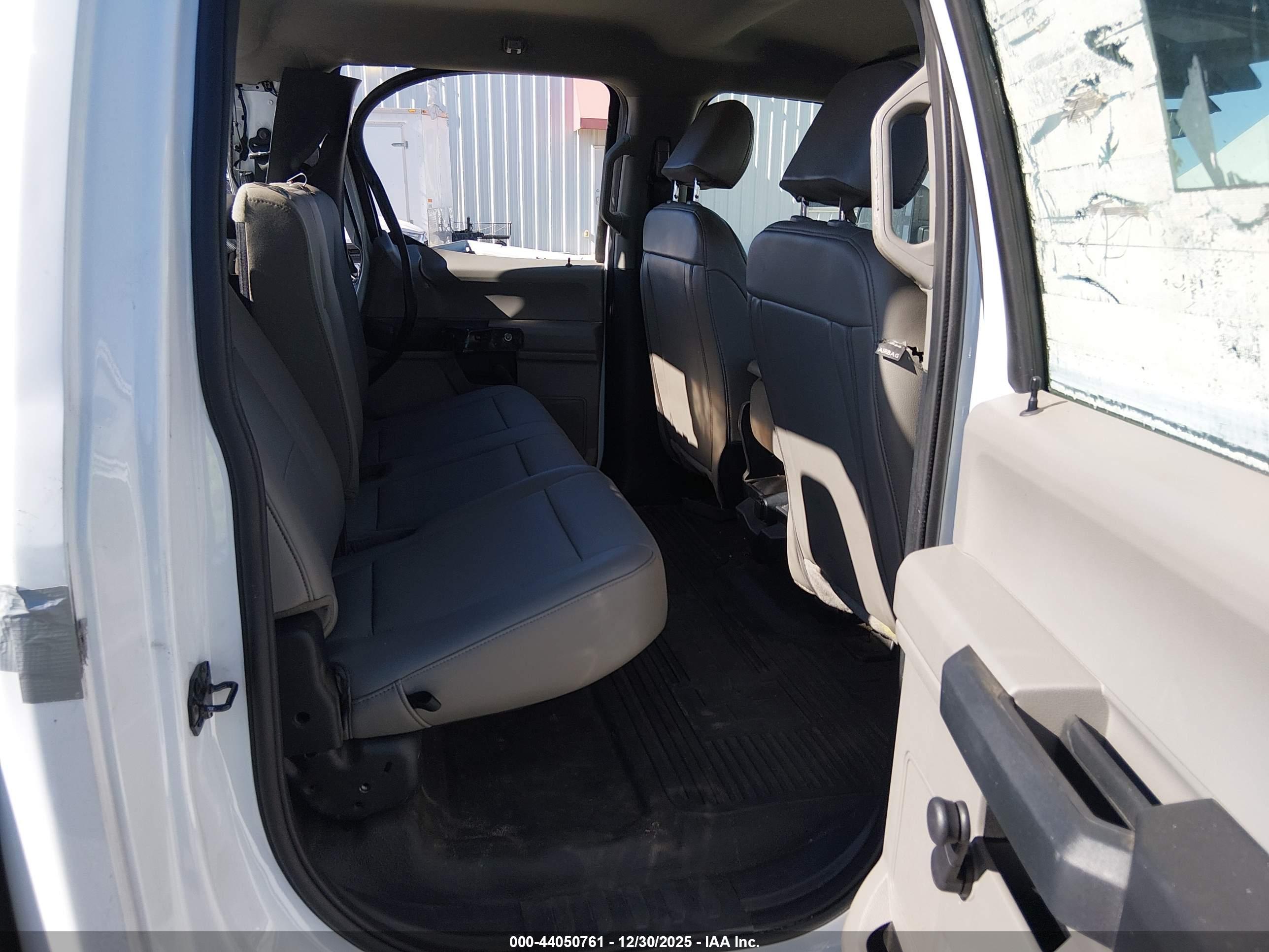 FORD F-350 image 8