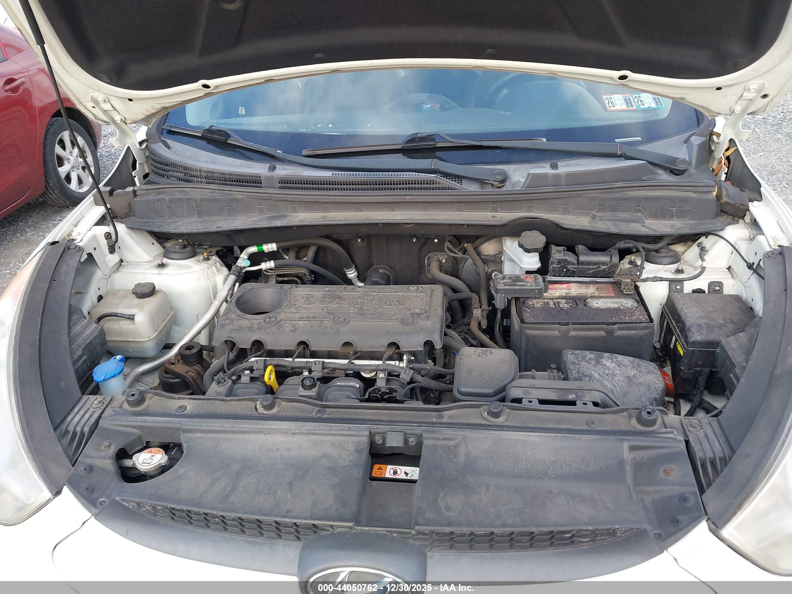 HYUNDAI TUCSON image 10