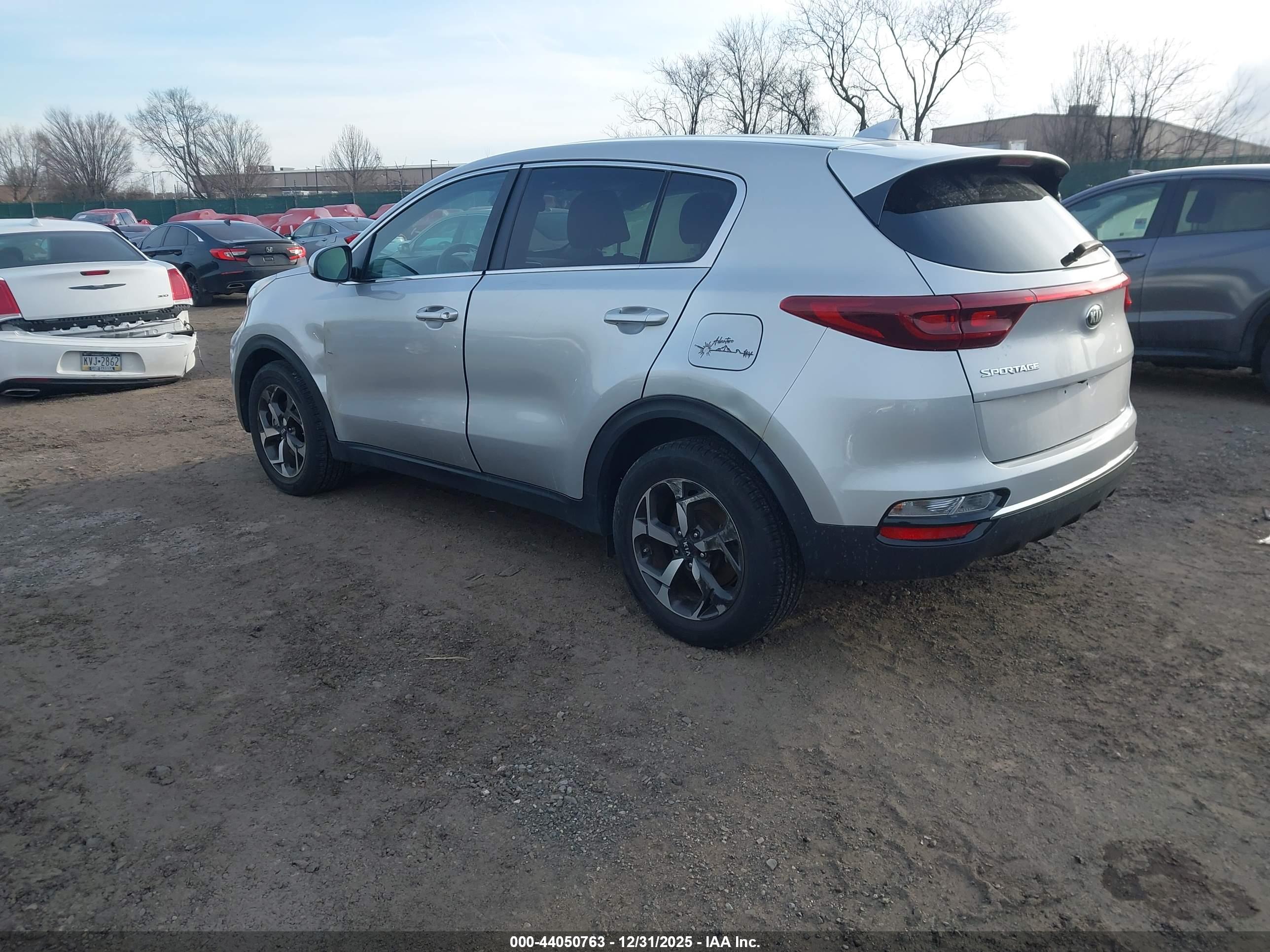 KIA SPORTAGE image 3