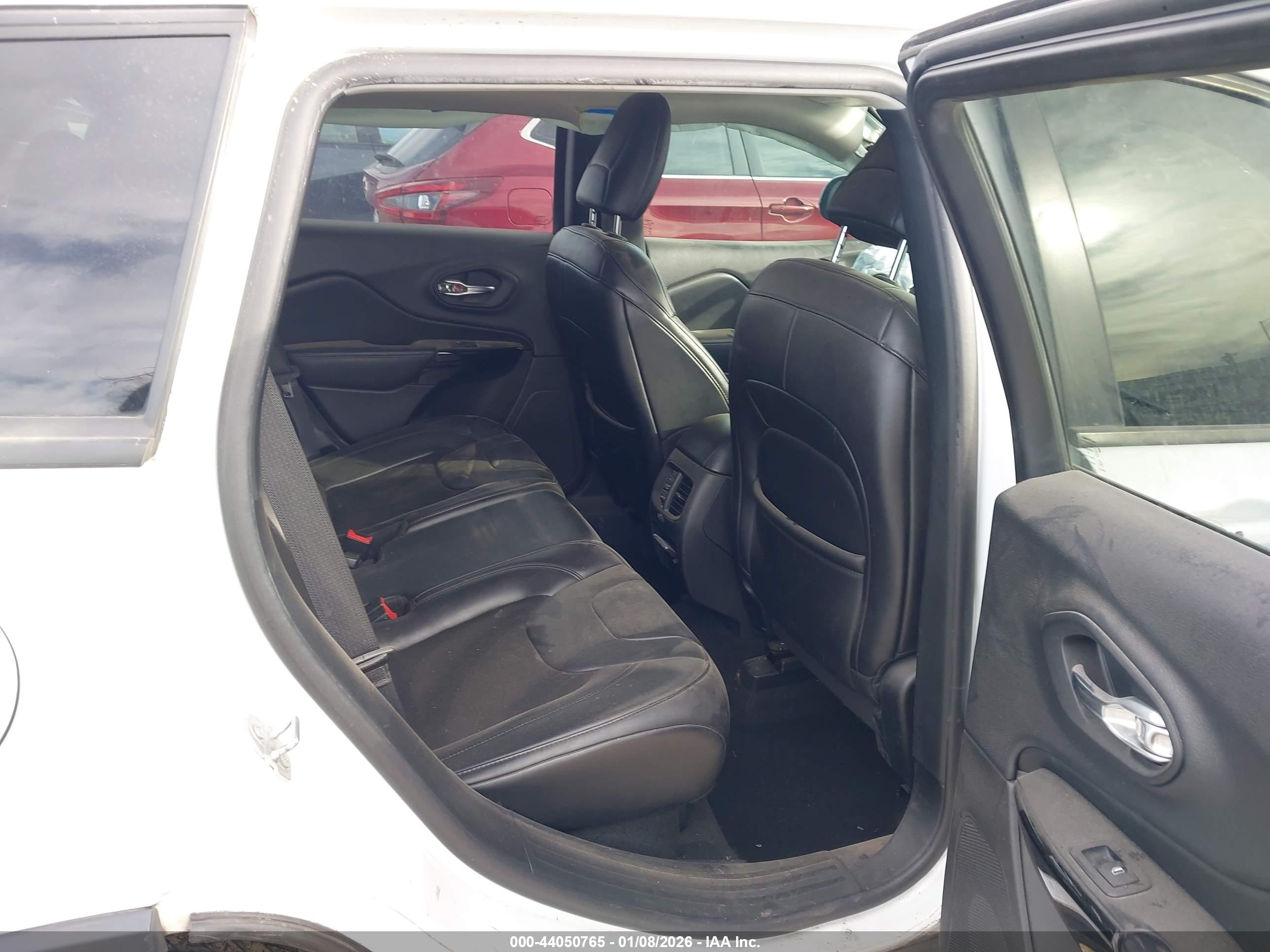 JEEP CHEROKEE image 8