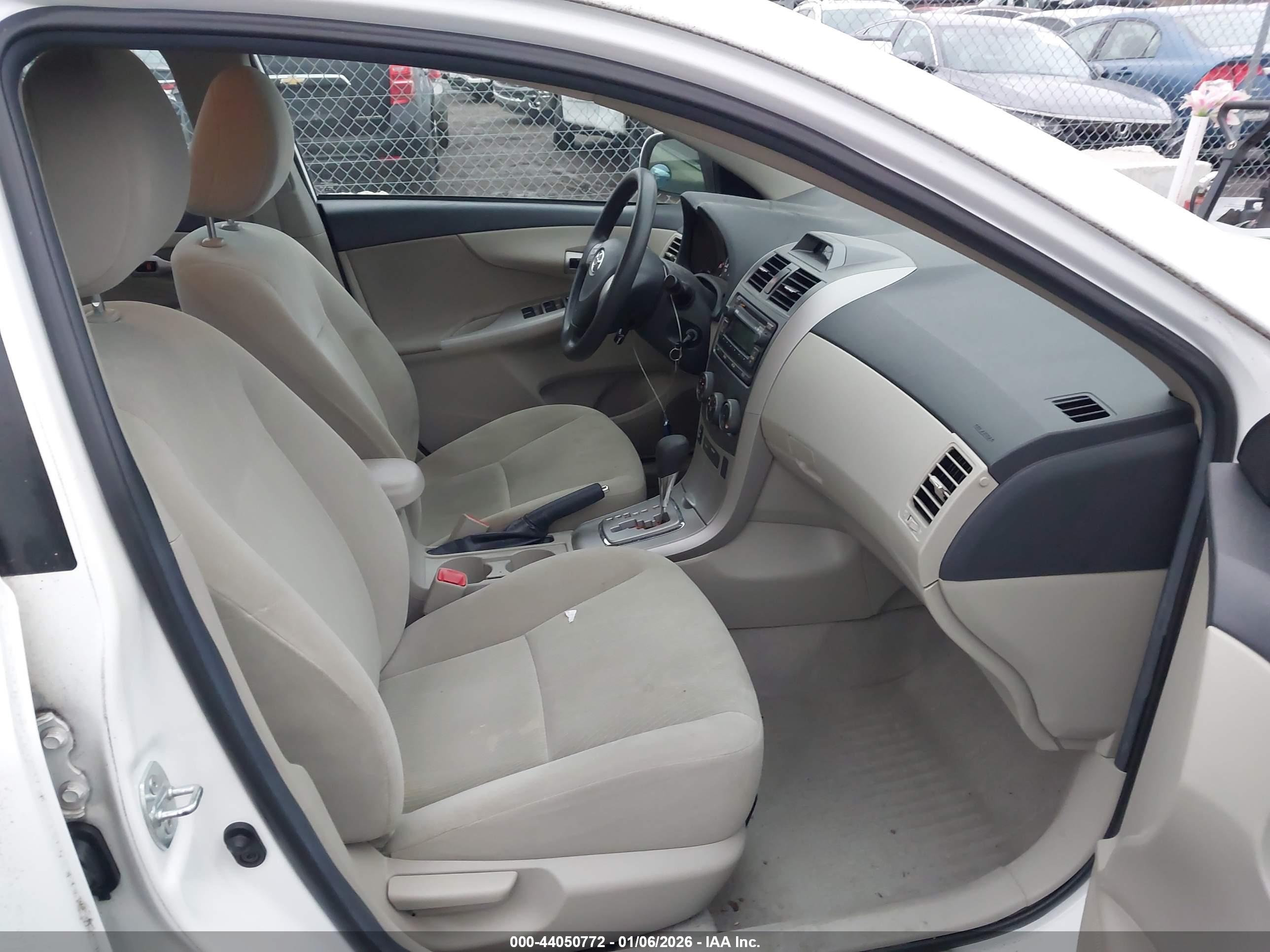 TOYOTA COROLLA image 5