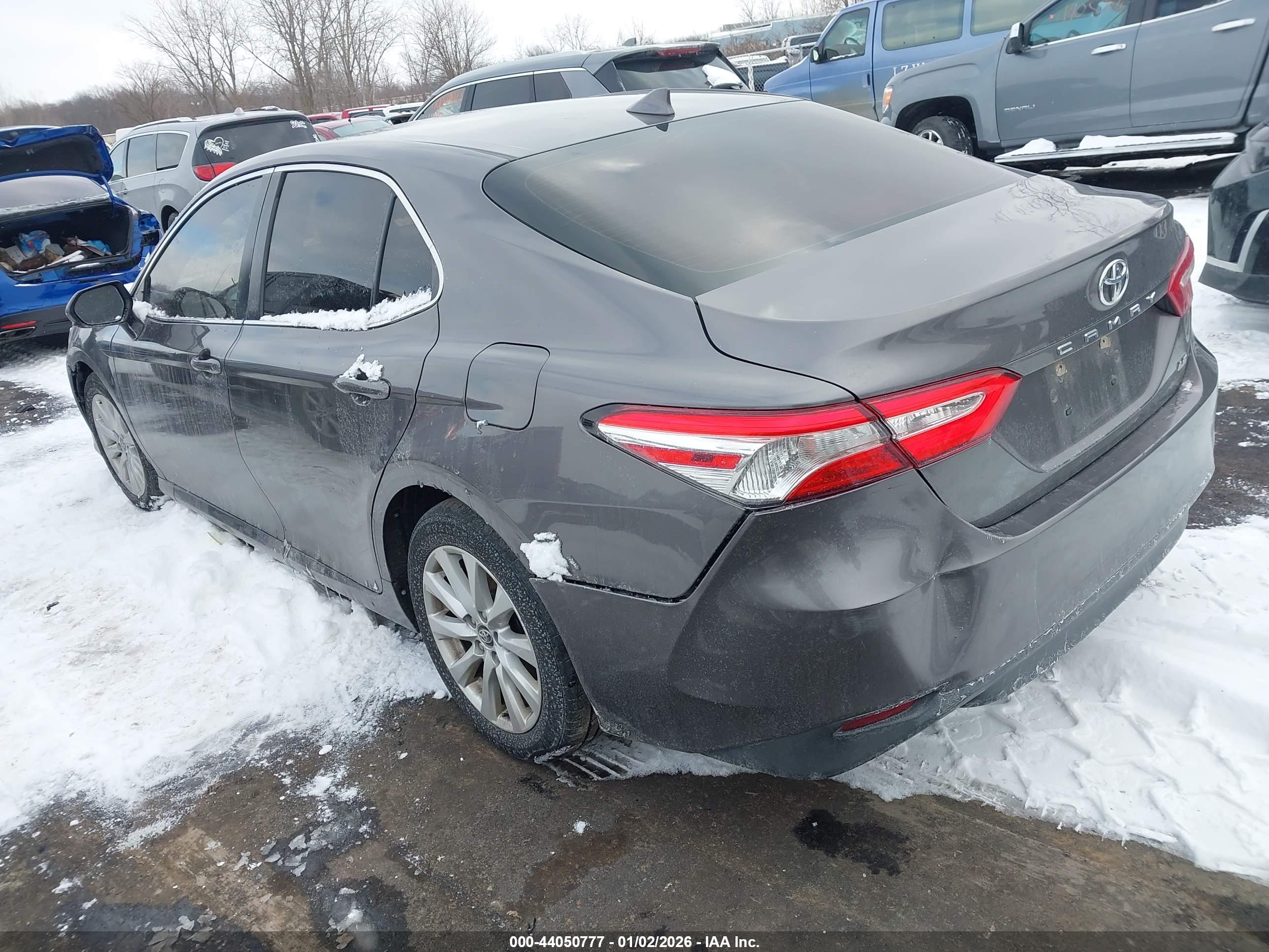 TOYOTA CAMRY image 3
