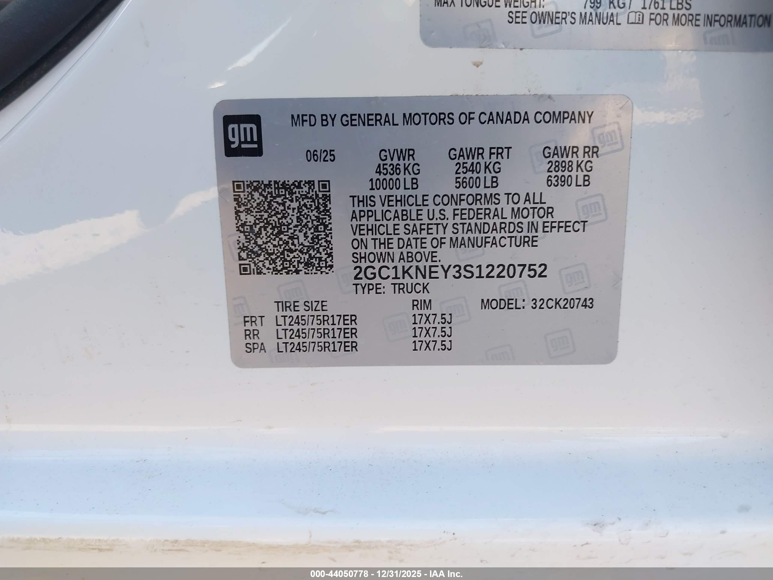 CHEVROLET SILVERADO image 9