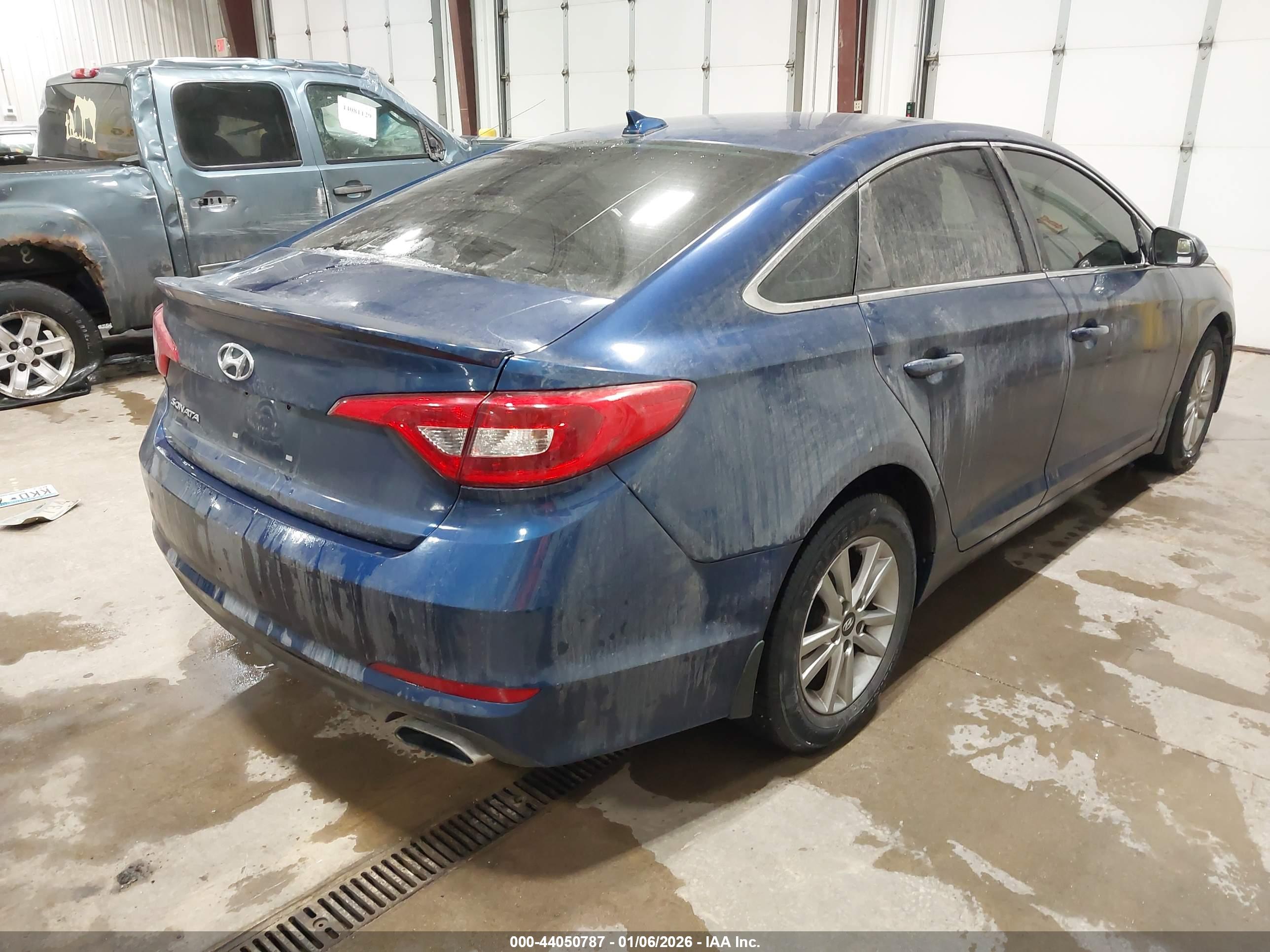 HYUNDAI SONATA image 4