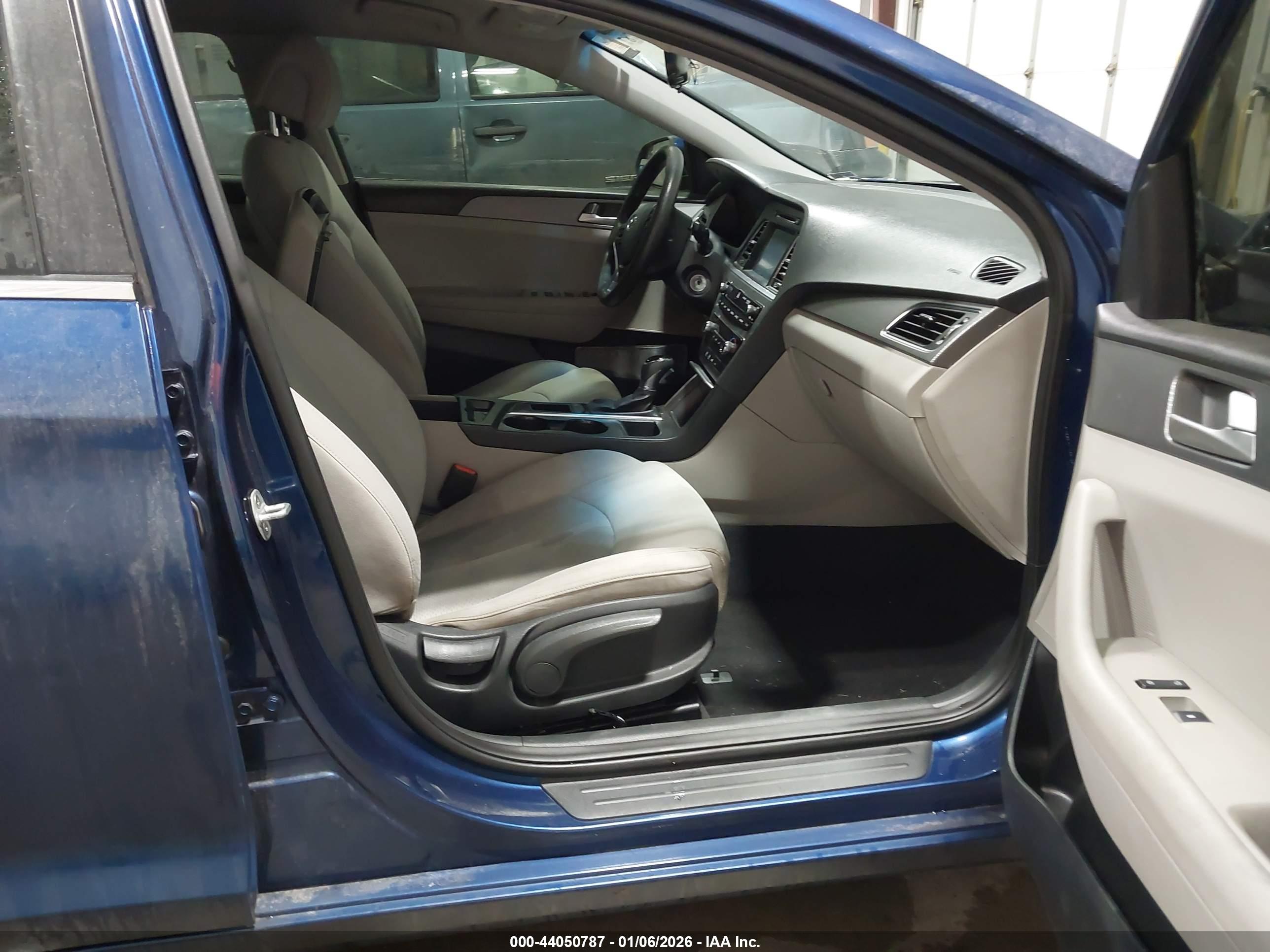 HYUNDAI SONATA image 5