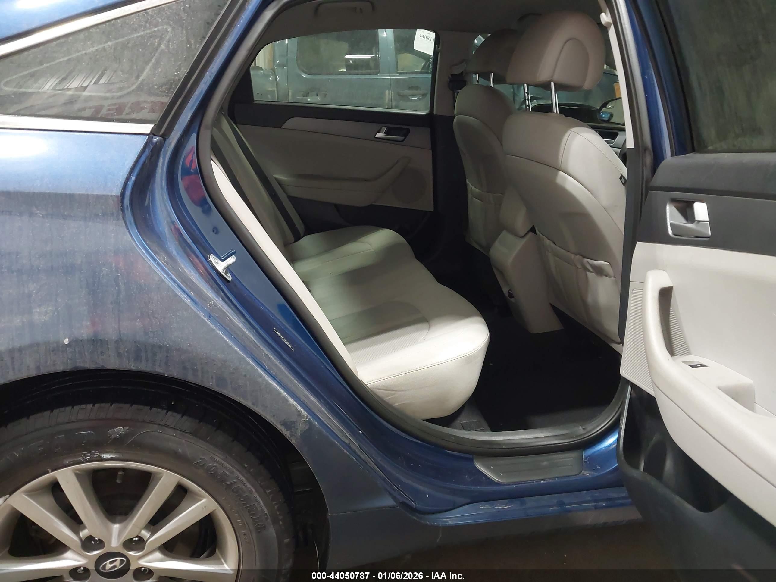 HYUNDAI SONATA image 8