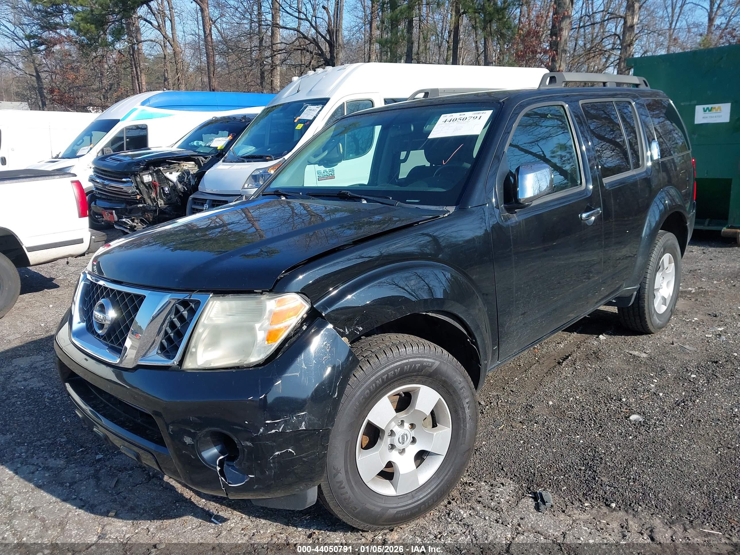 NISSAN PATHFINDER image 2