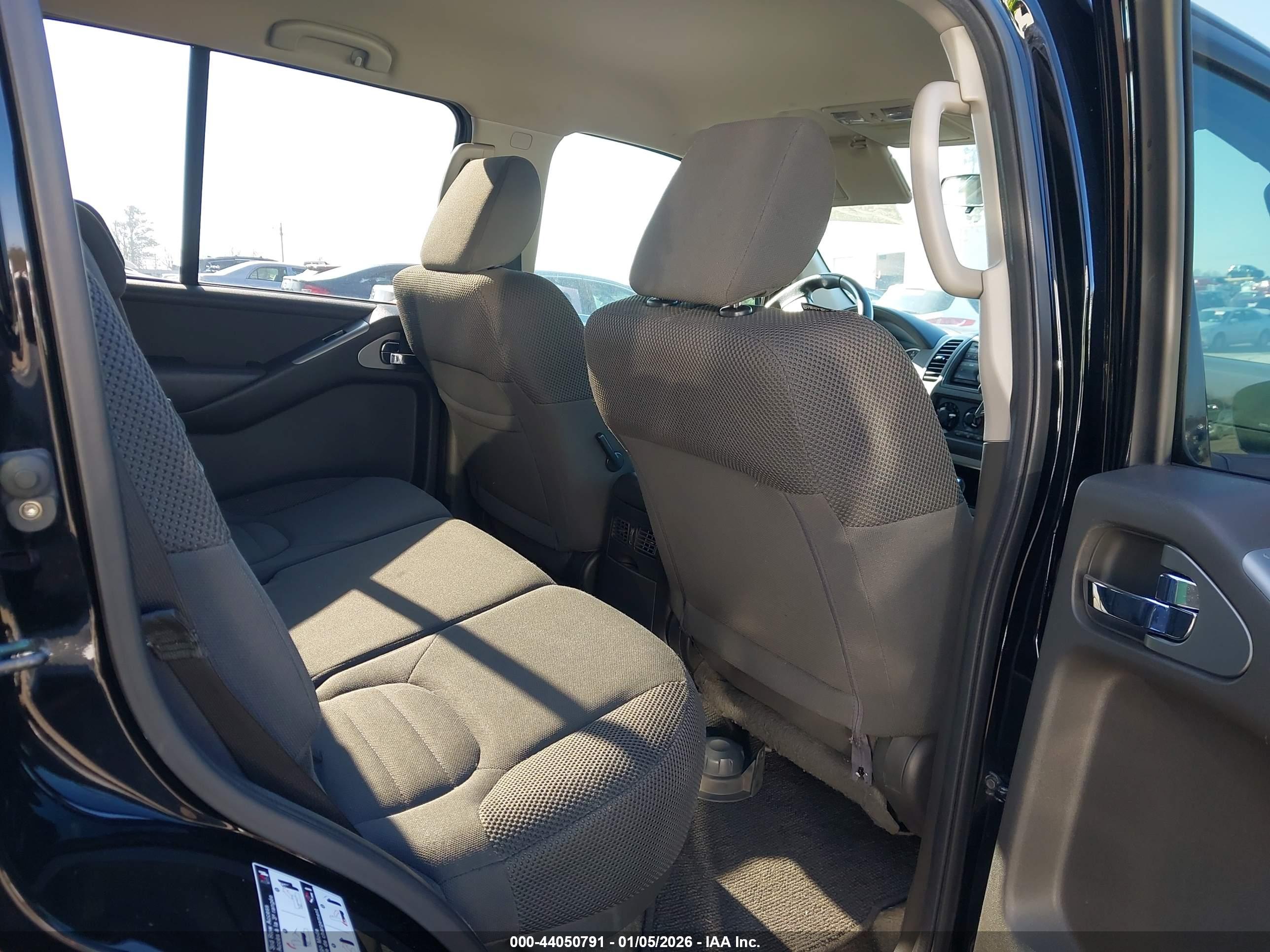 NISSAN PATHFINDER image 8