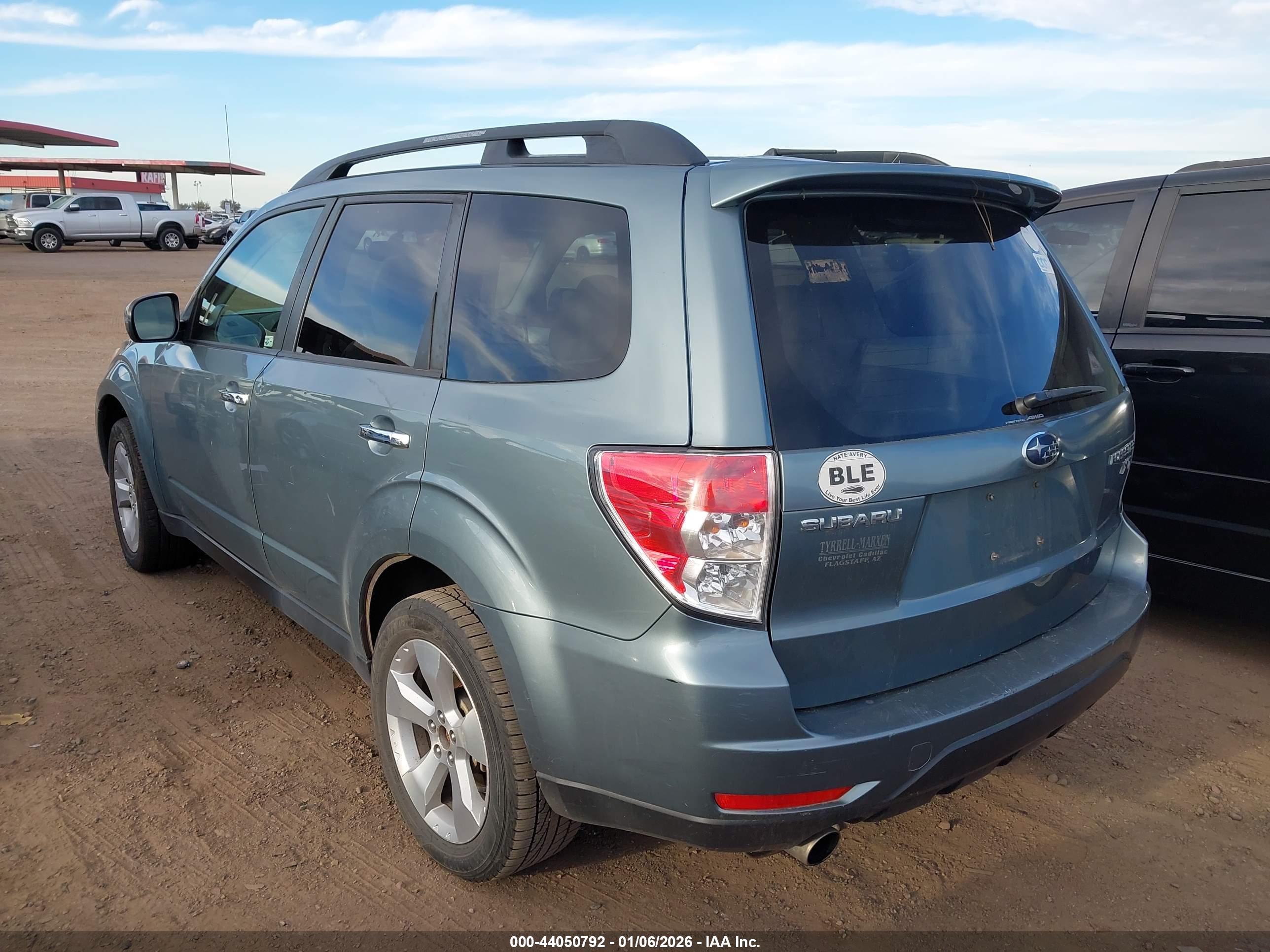 SUBARU FORESTER image 3
