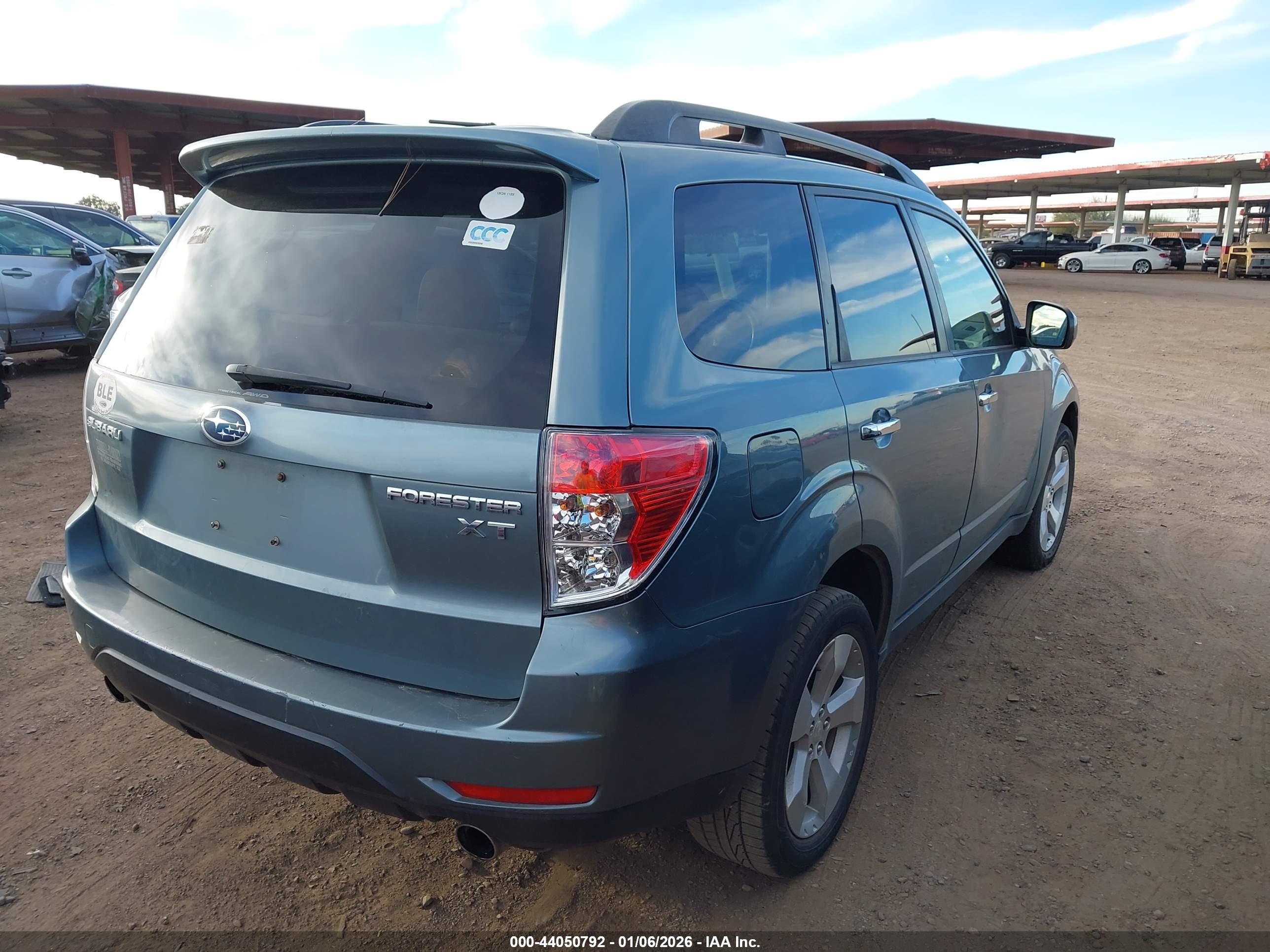 SUBARU FORESTER image 4
