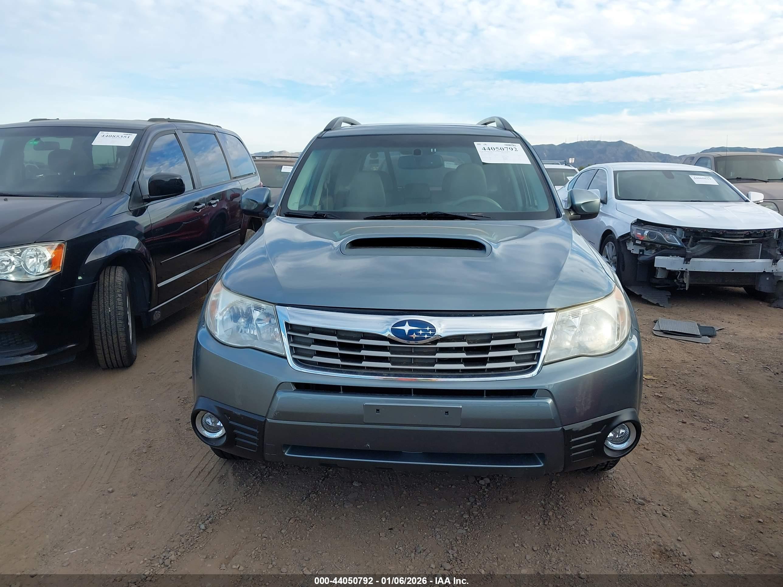 SUBARU FORESTER image 6