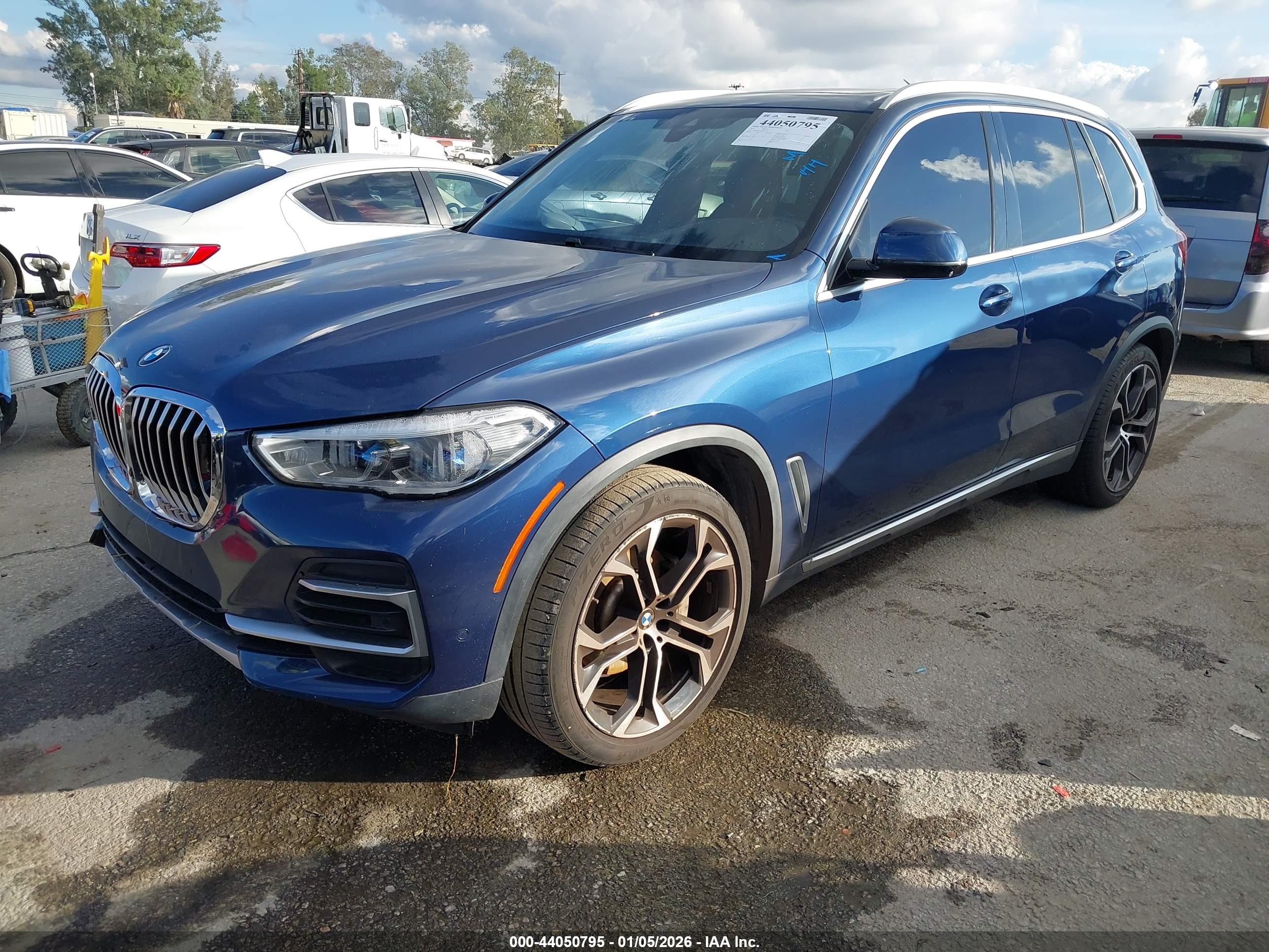 BMW X5 image 2