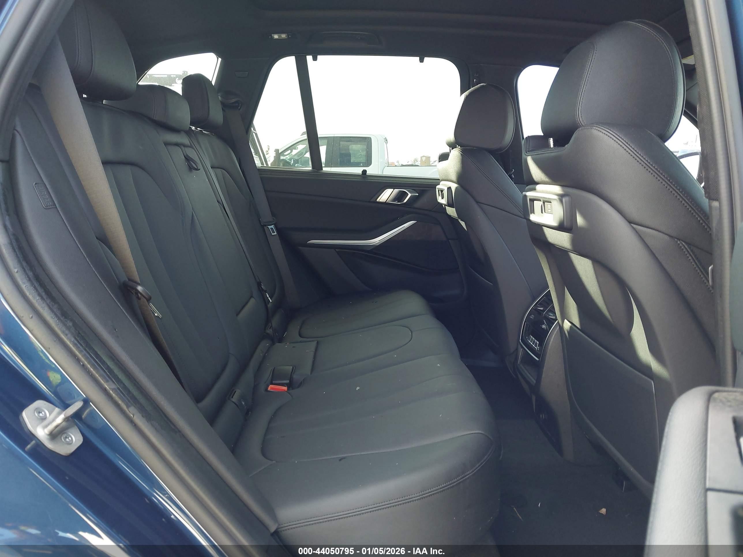 BMW X5 image 8