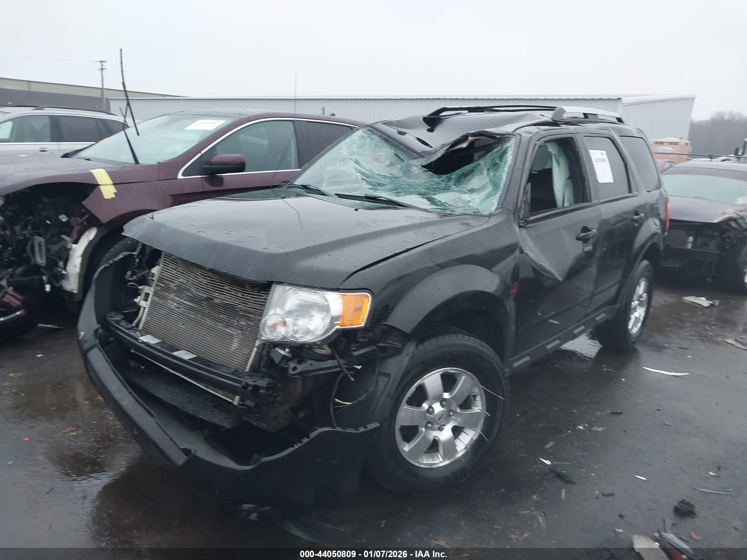 FORD ESCAPE image 2
