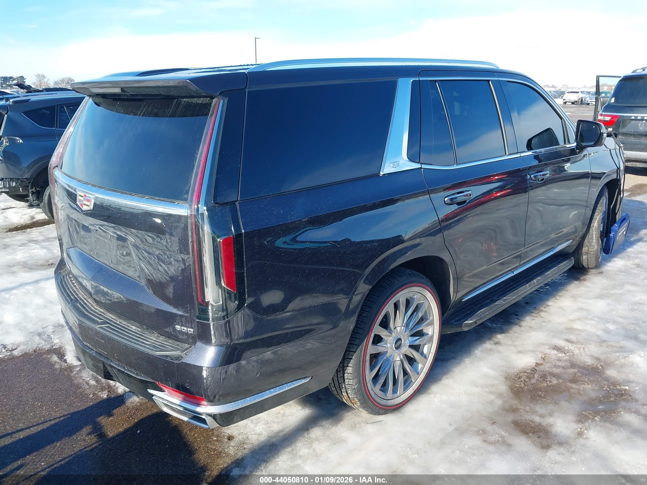 CADILLAC ESCALADE image 4