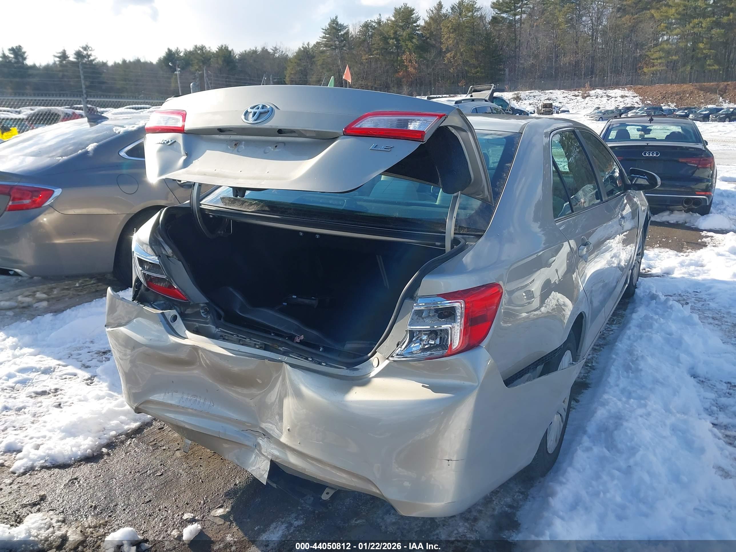 TOYOTA CAMRY image 4