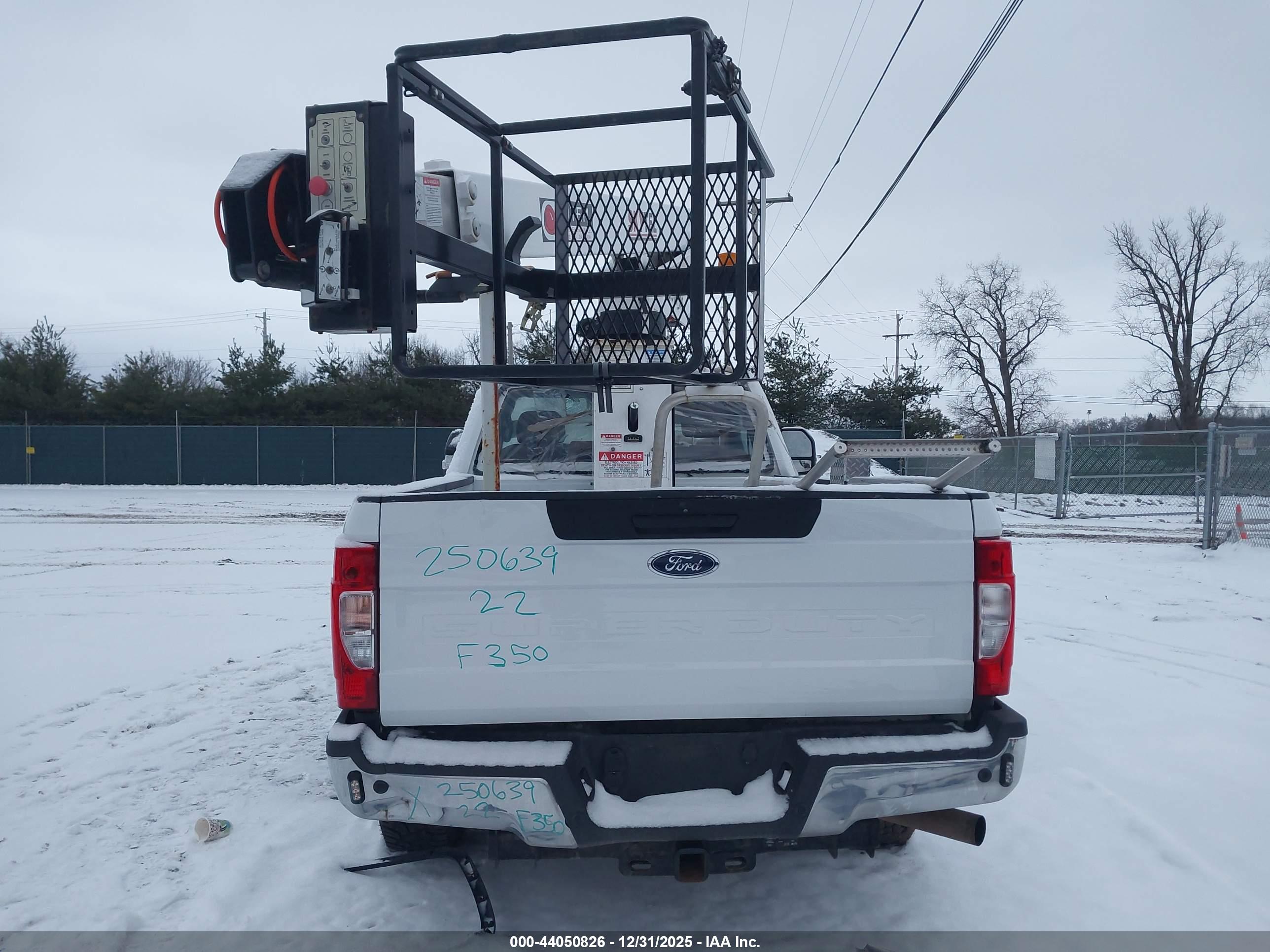 FORD F-350 image 8
