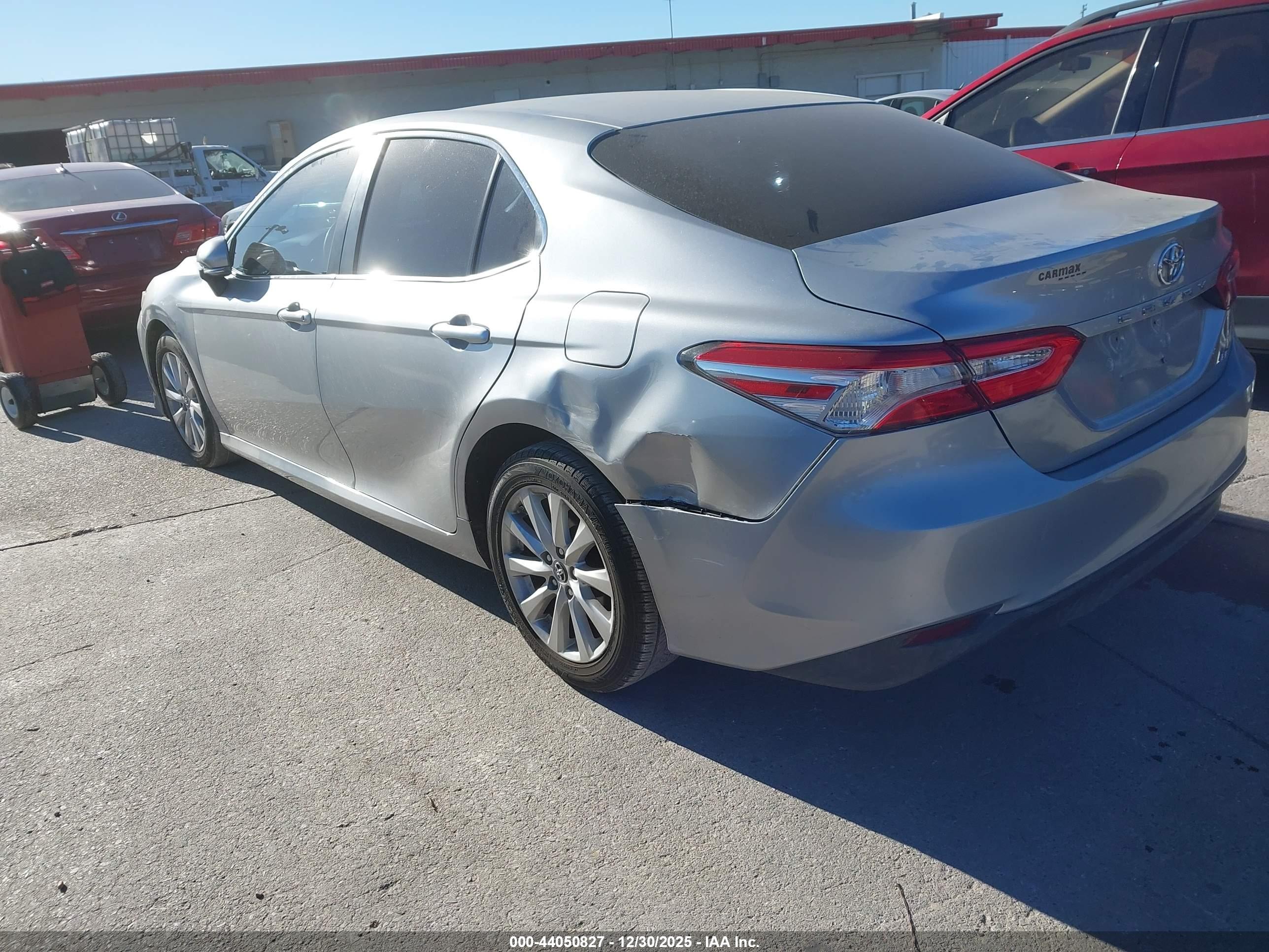 TOYOTA CAMRY image 3