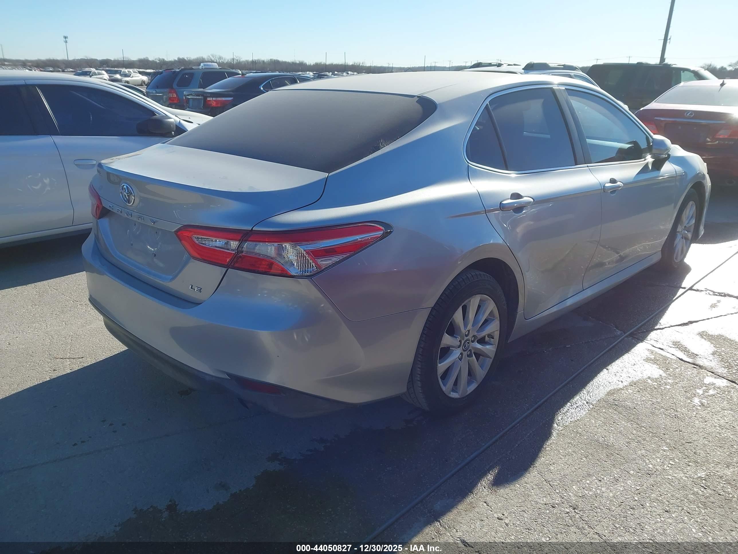 TOYOTA CAMRY image 4