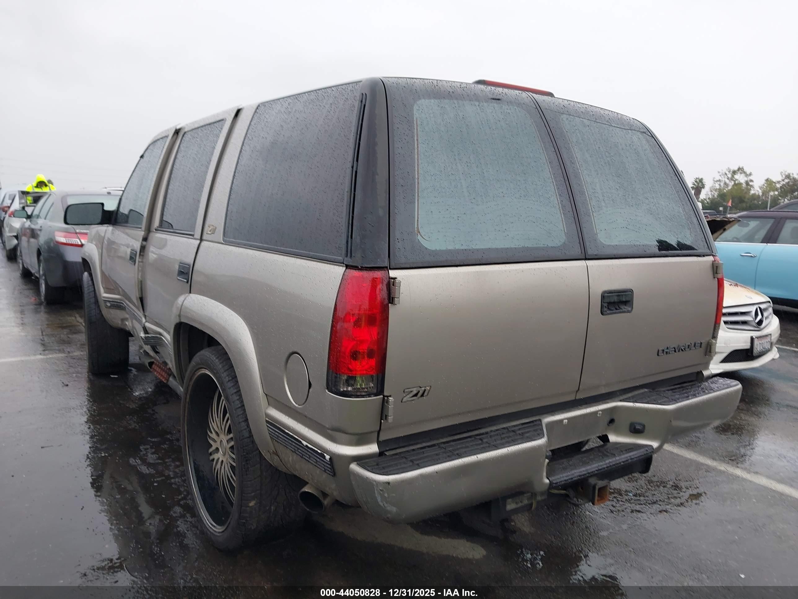 CHEVROLET TAHOE image 3