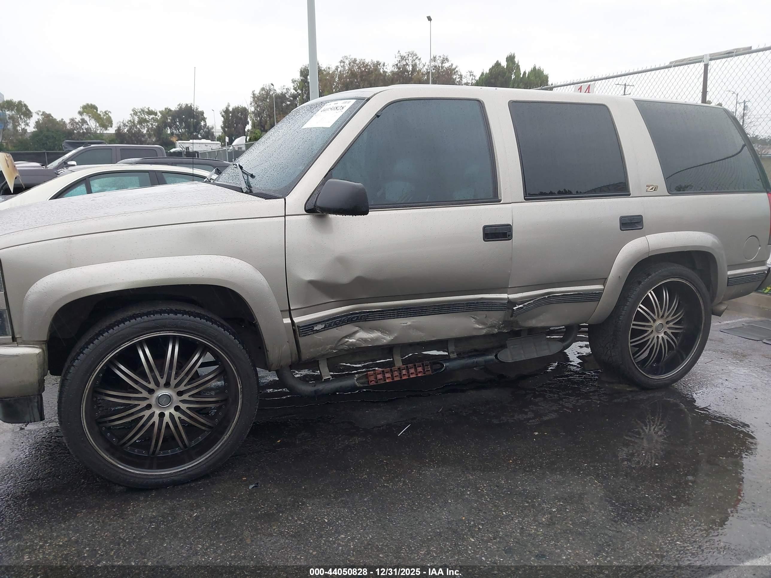 CHEVROLET TAHOE image 6