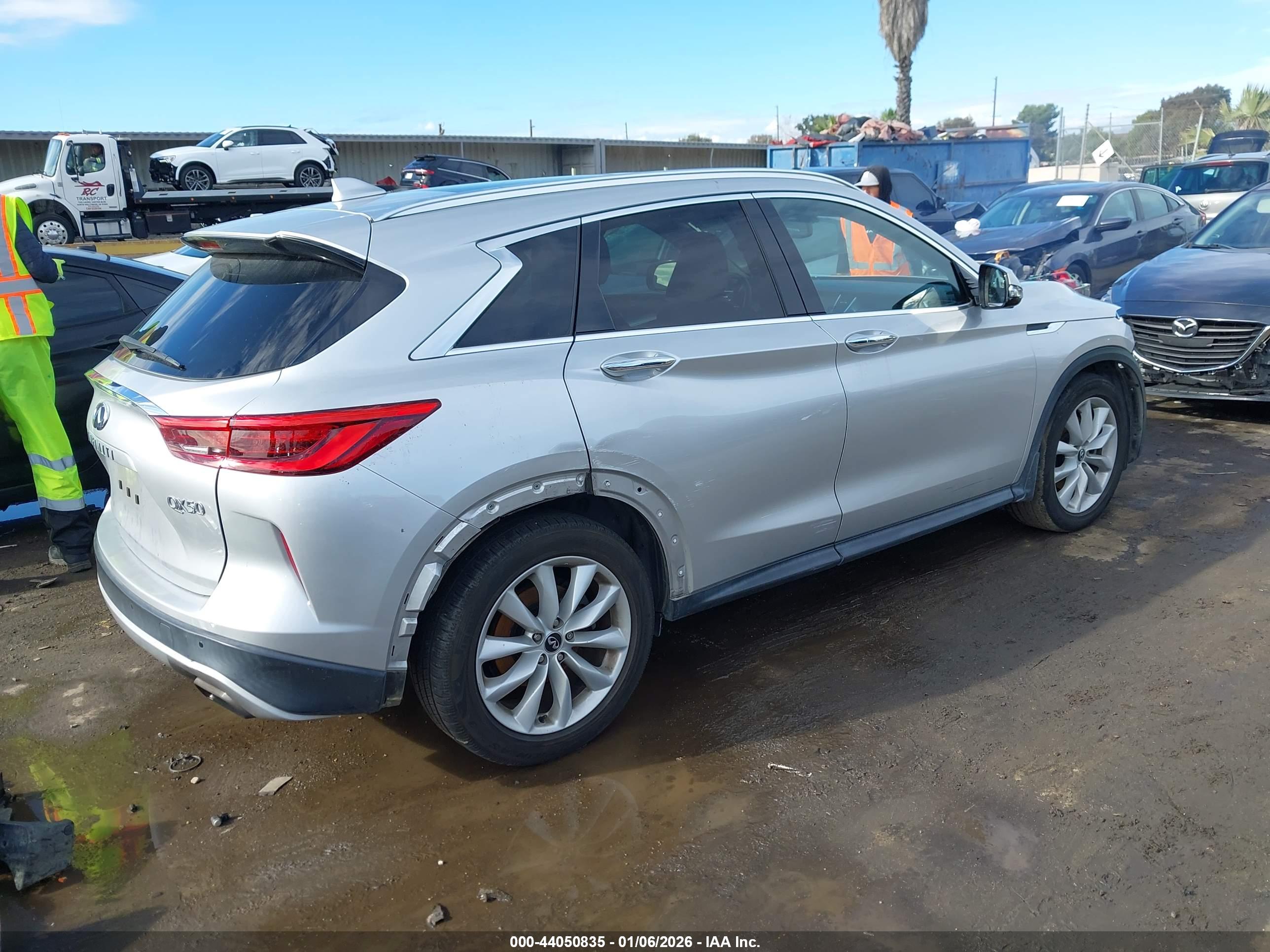 INFINITI QX50 image 4