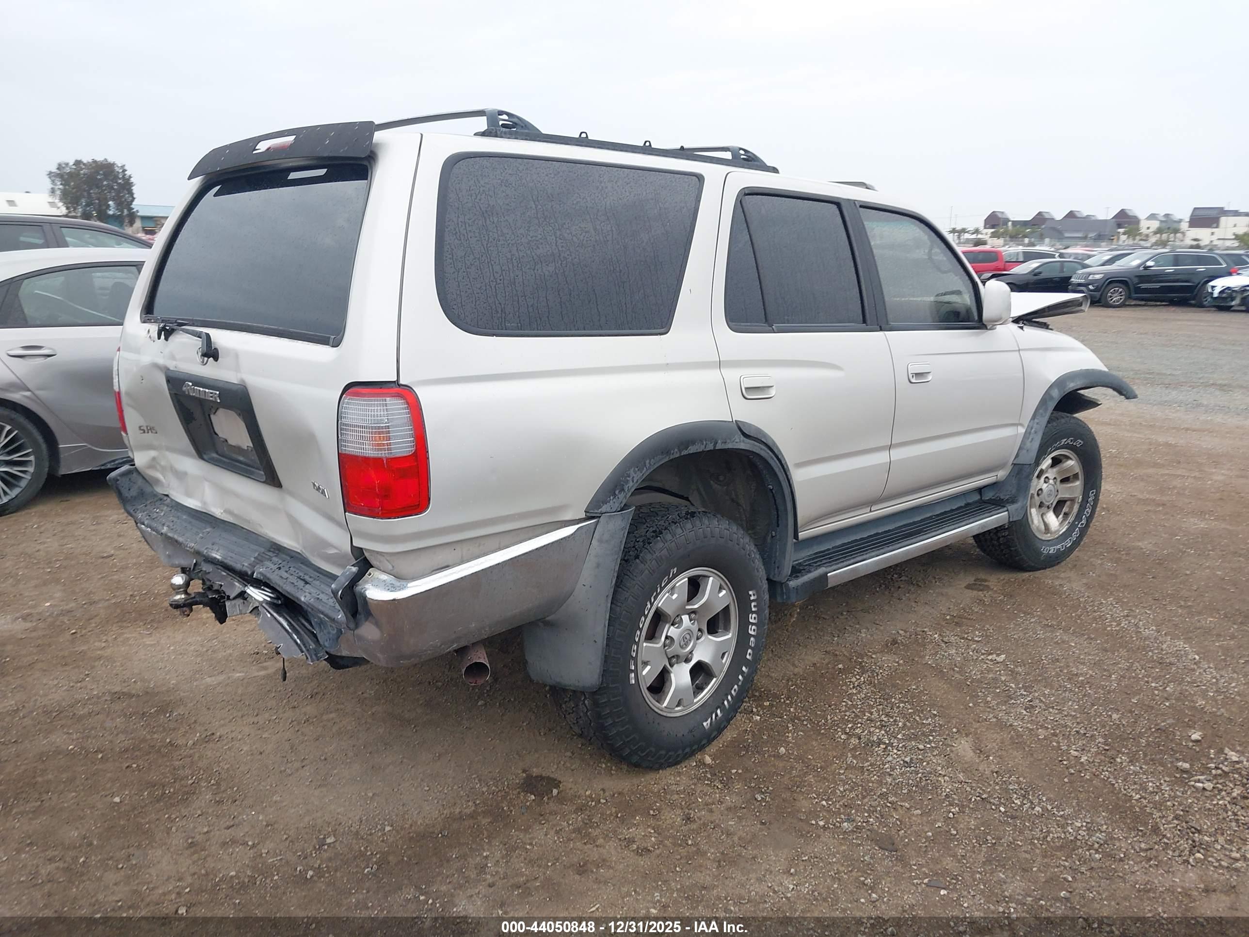 TOYOTA 4RUNNER image 4