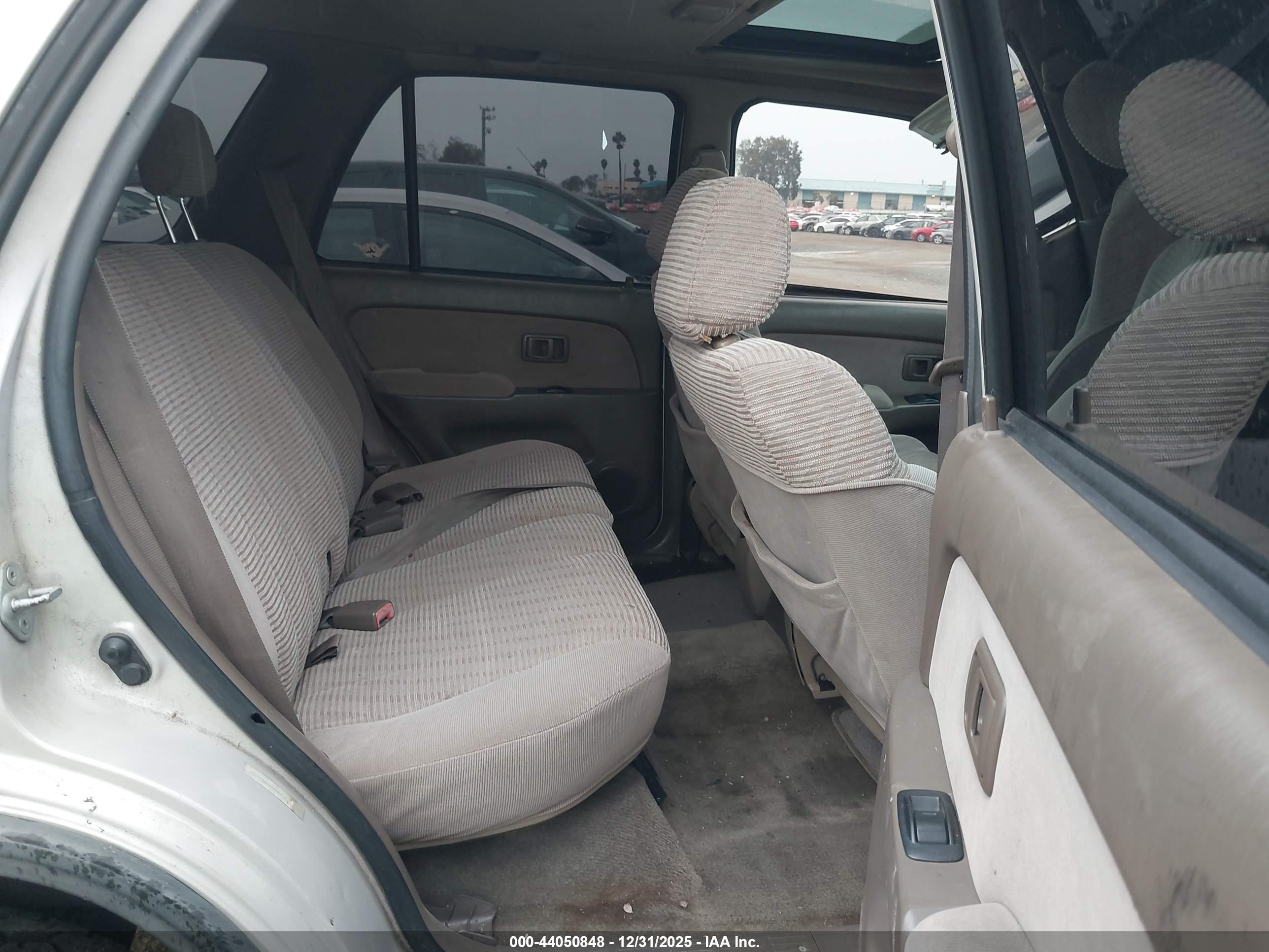 TOYOTA 4RUNNER image 8