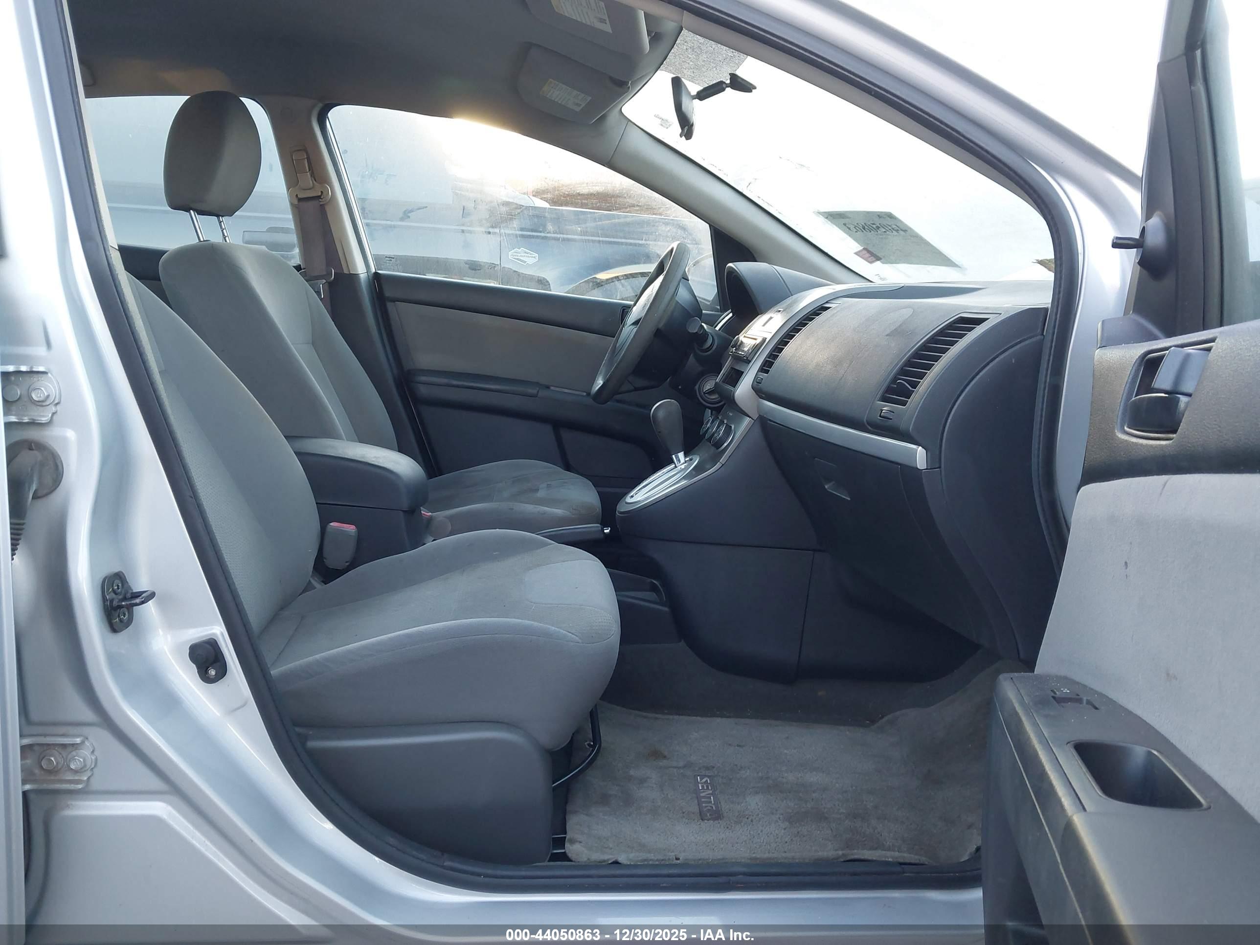 NISSAN SENTRA image 5