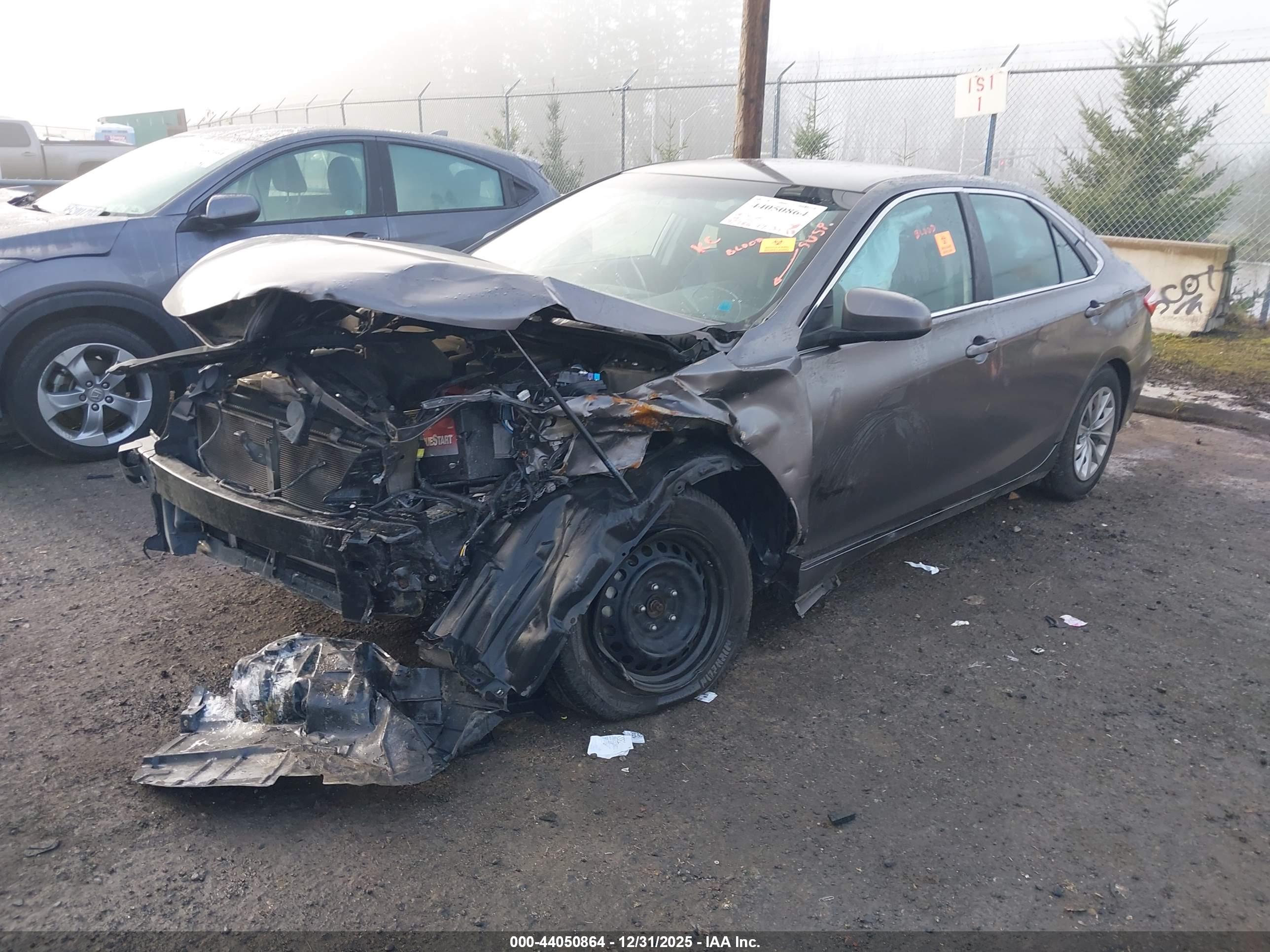 TOYOTA CAMRY image 2