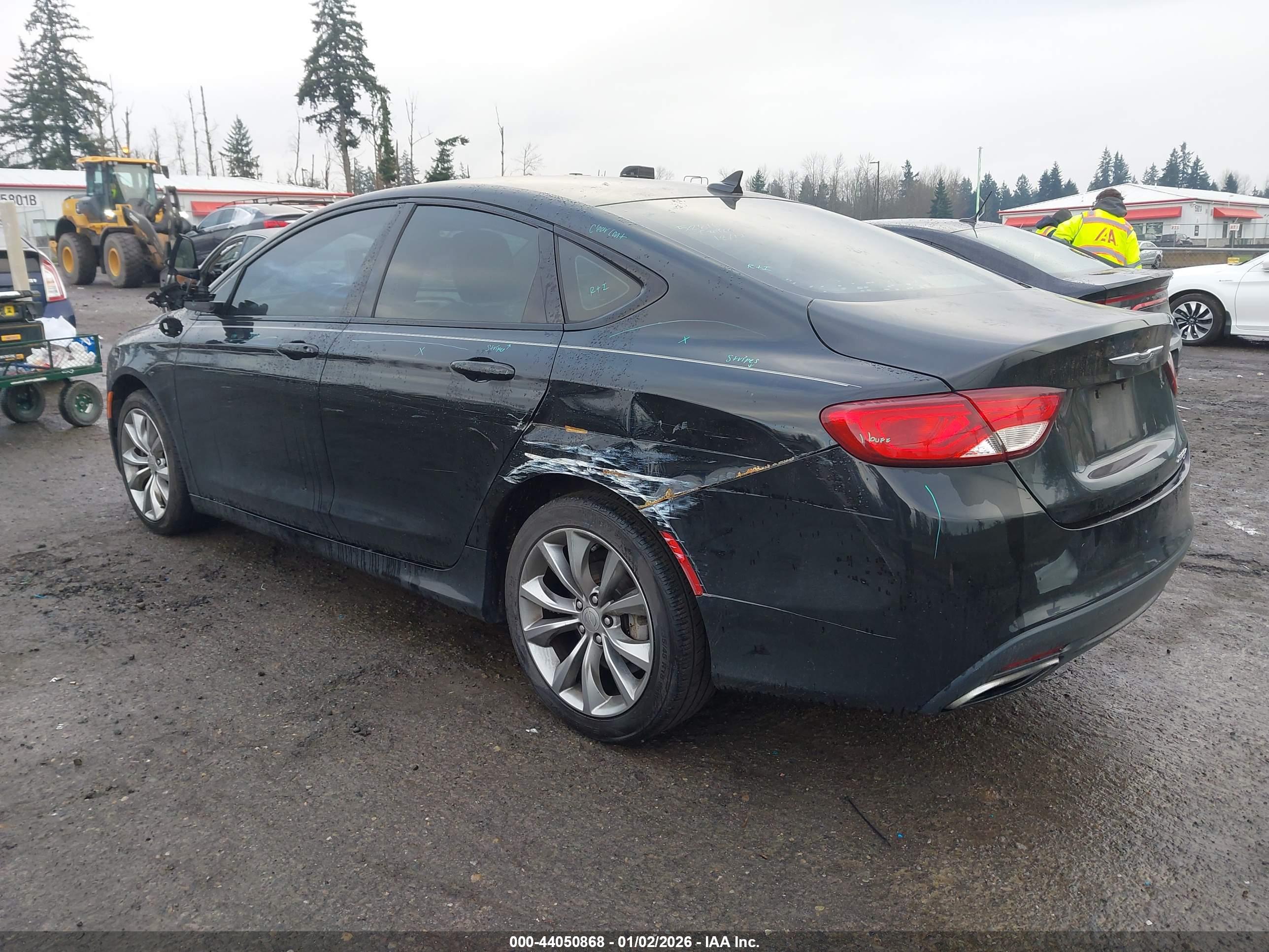 CHRYSLER 200 image 3