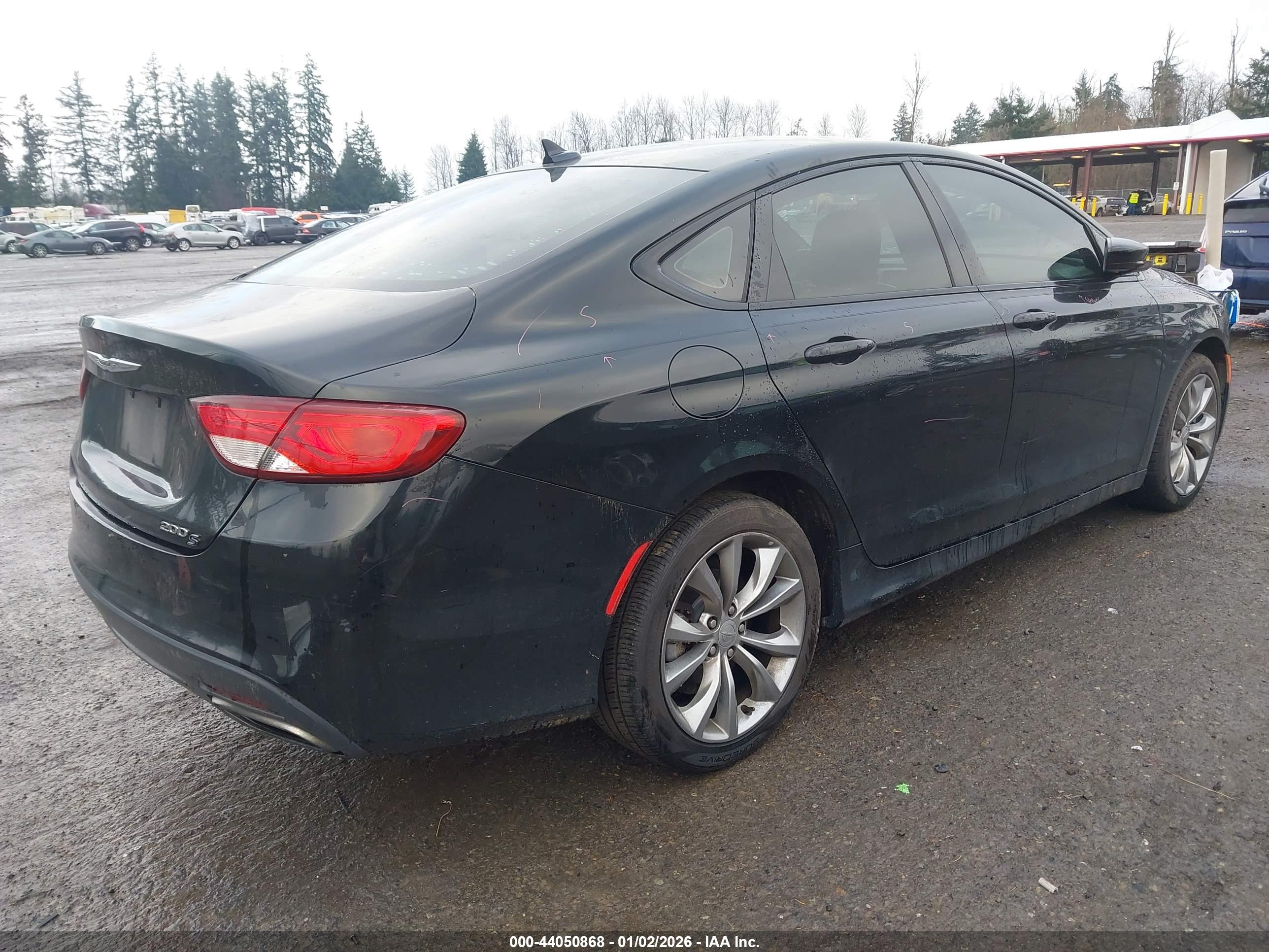 CHRYSLER 200 image 4