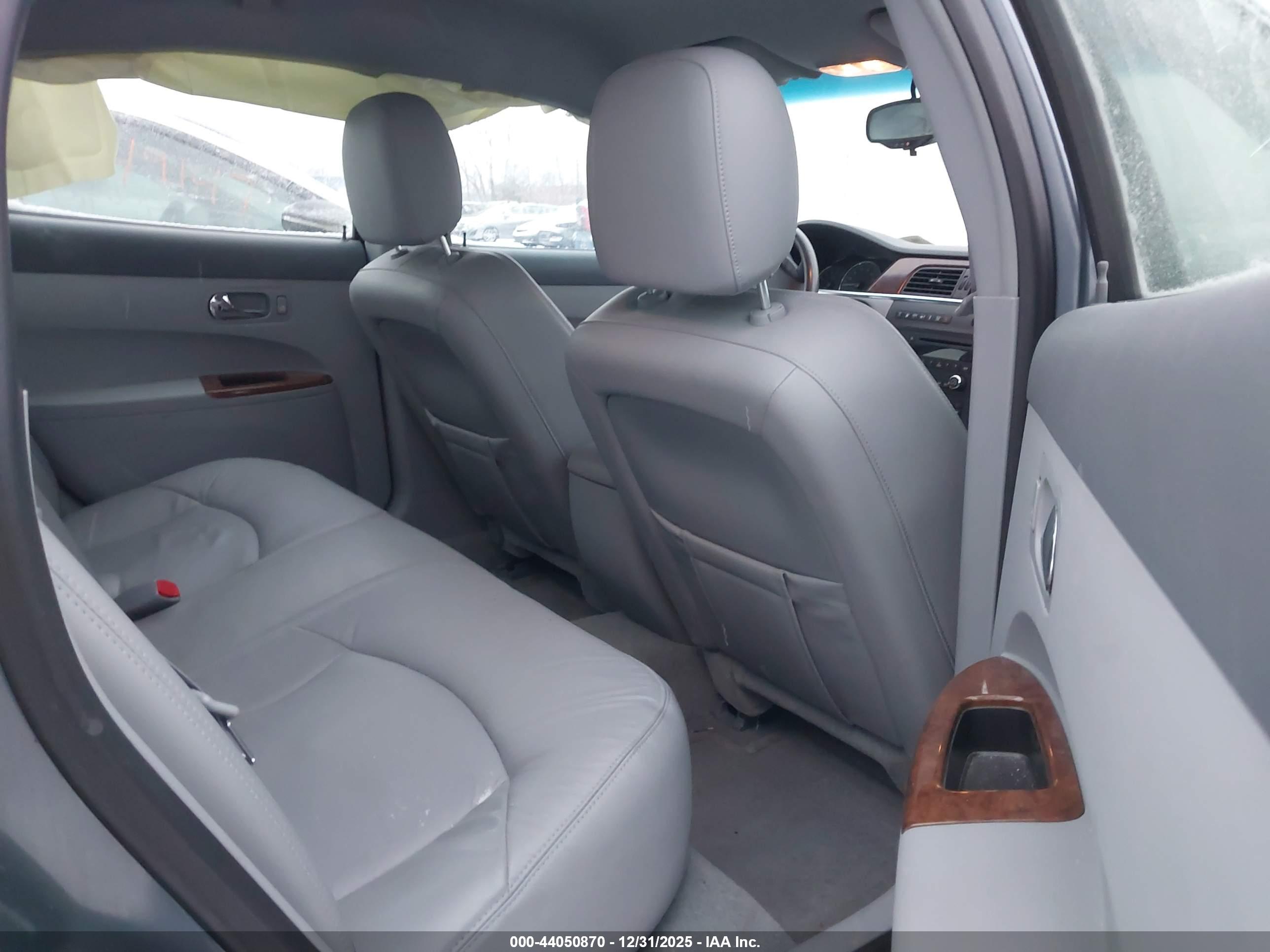 BUICK LACROSSE image 8