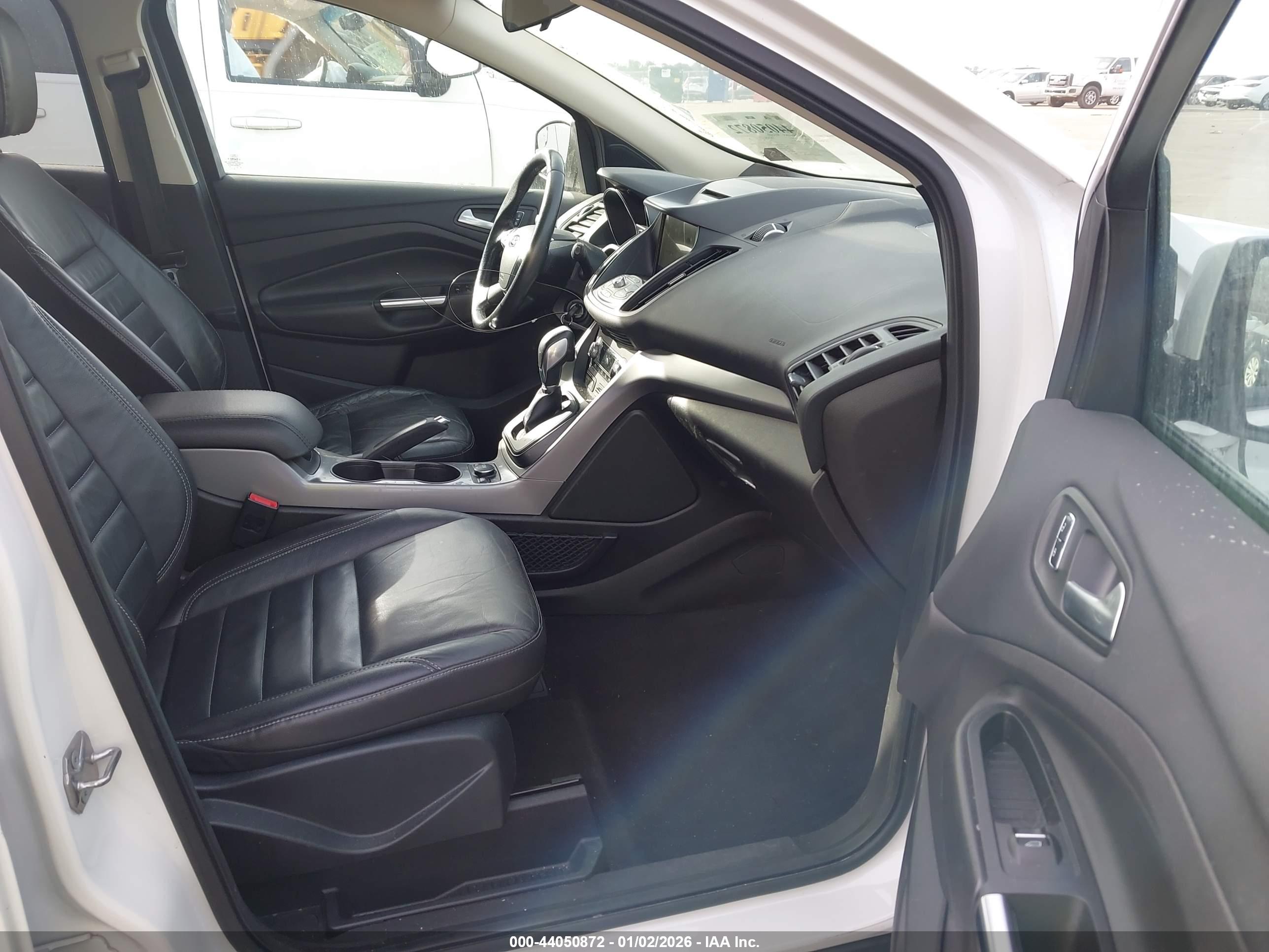 FORD ESCAPE image 5