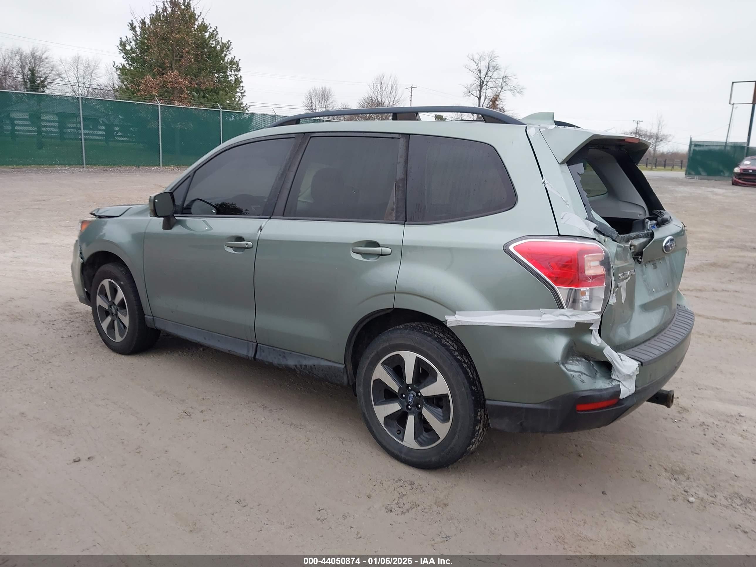 SUBARU FORESTER image 3