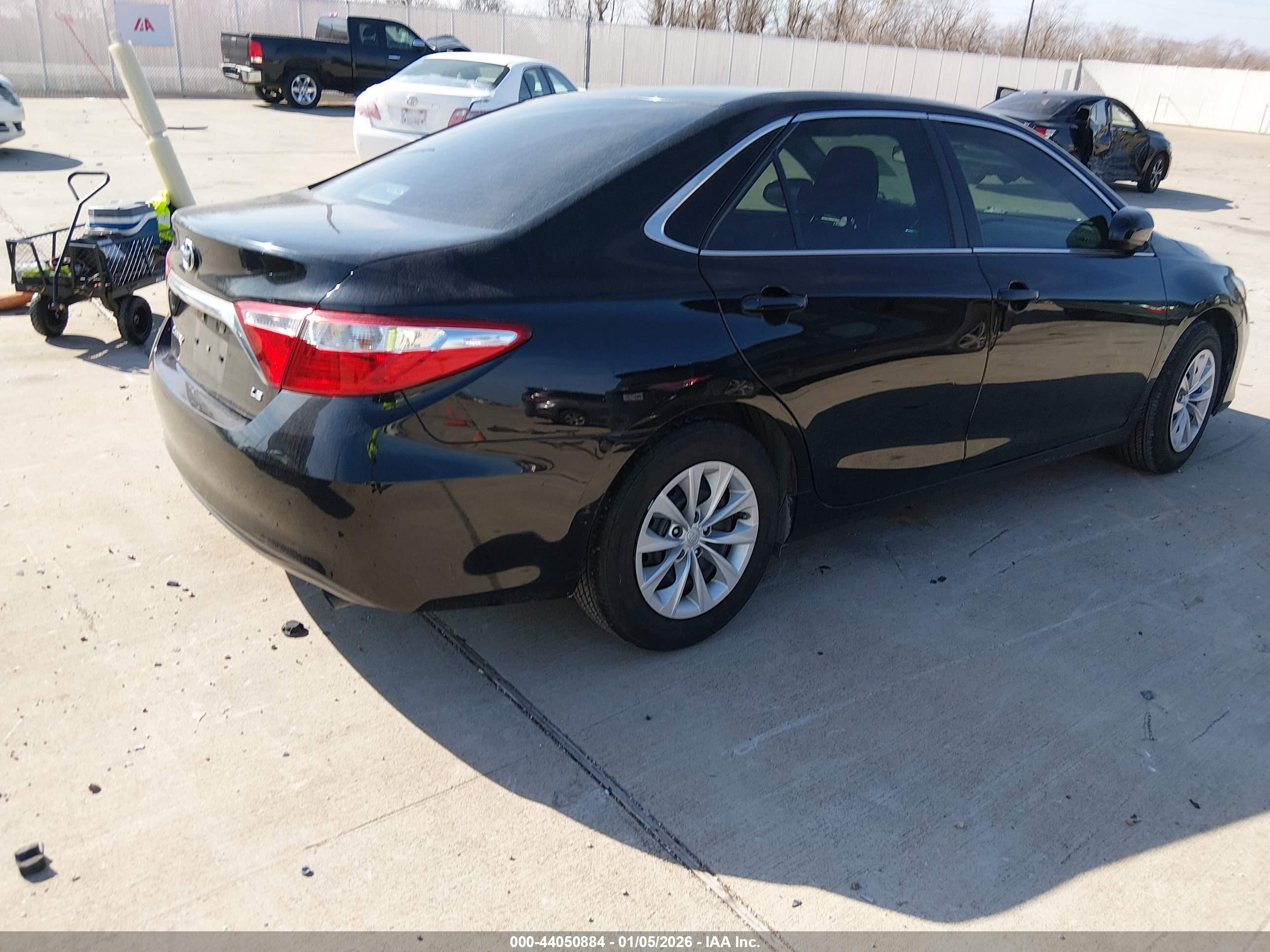 TOYOTA CAMRY image 4