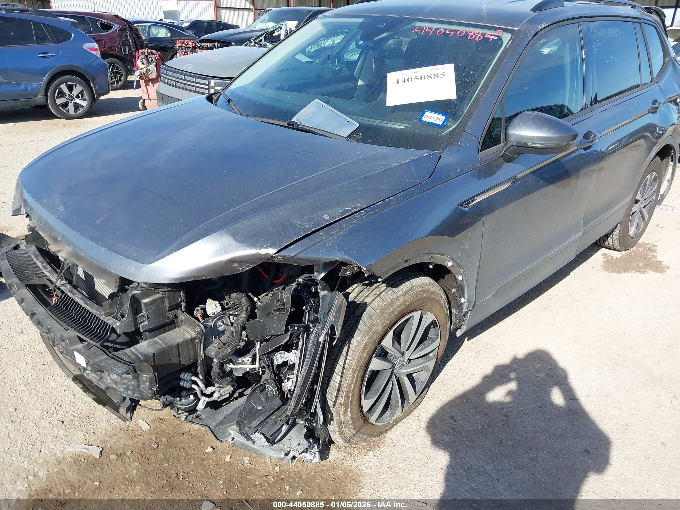 VOLKSWAGEN TIGUAN image 2