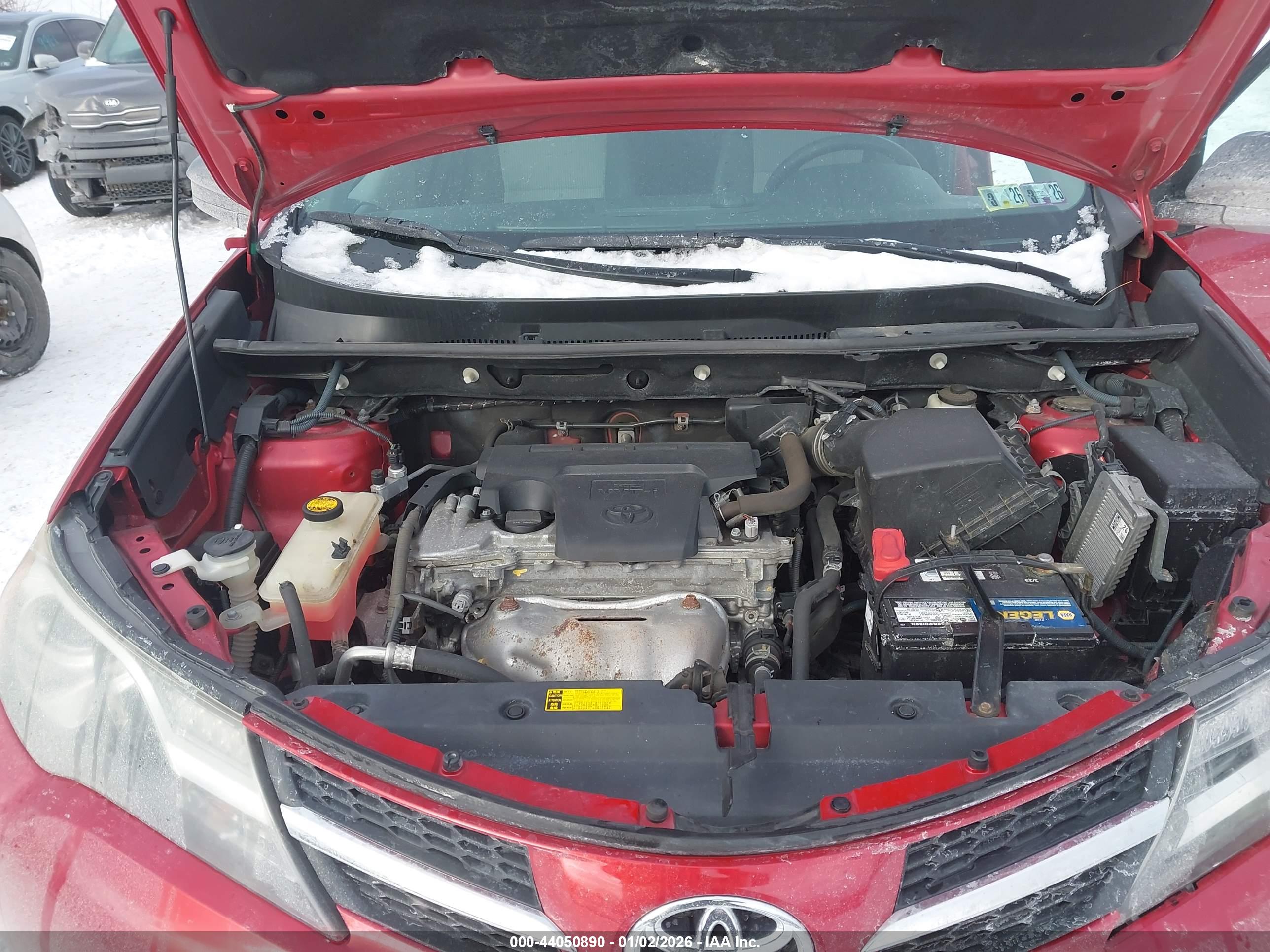 TOYOTA RAV4 image 10