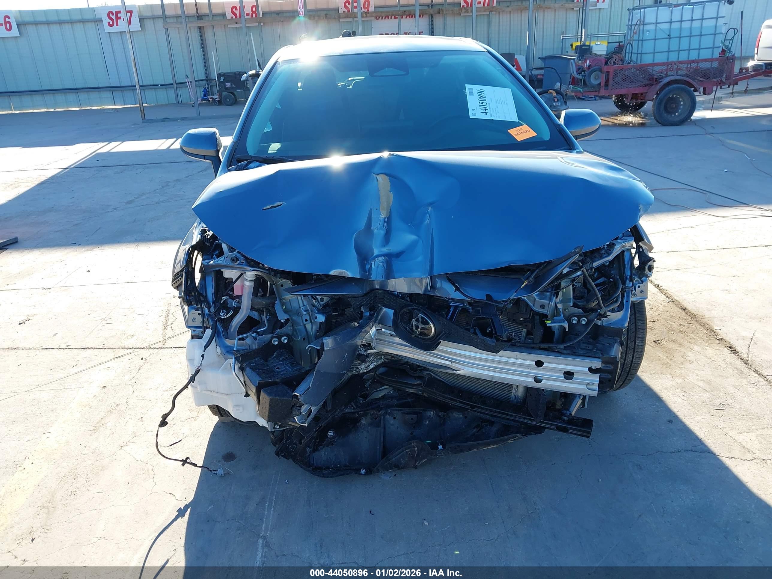 TOYOTA COROLLA image 6