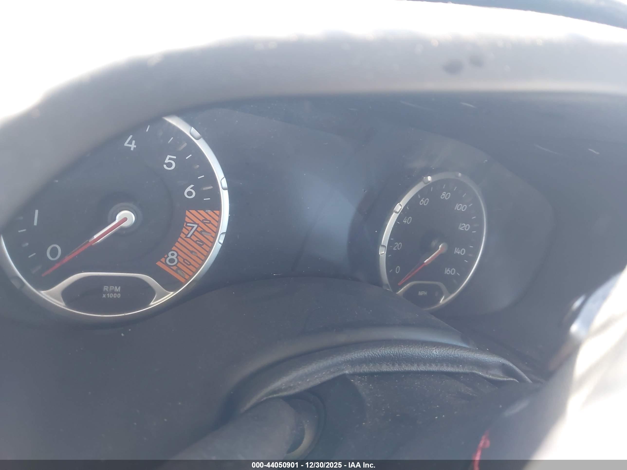 JEEP RENEGADE image 7