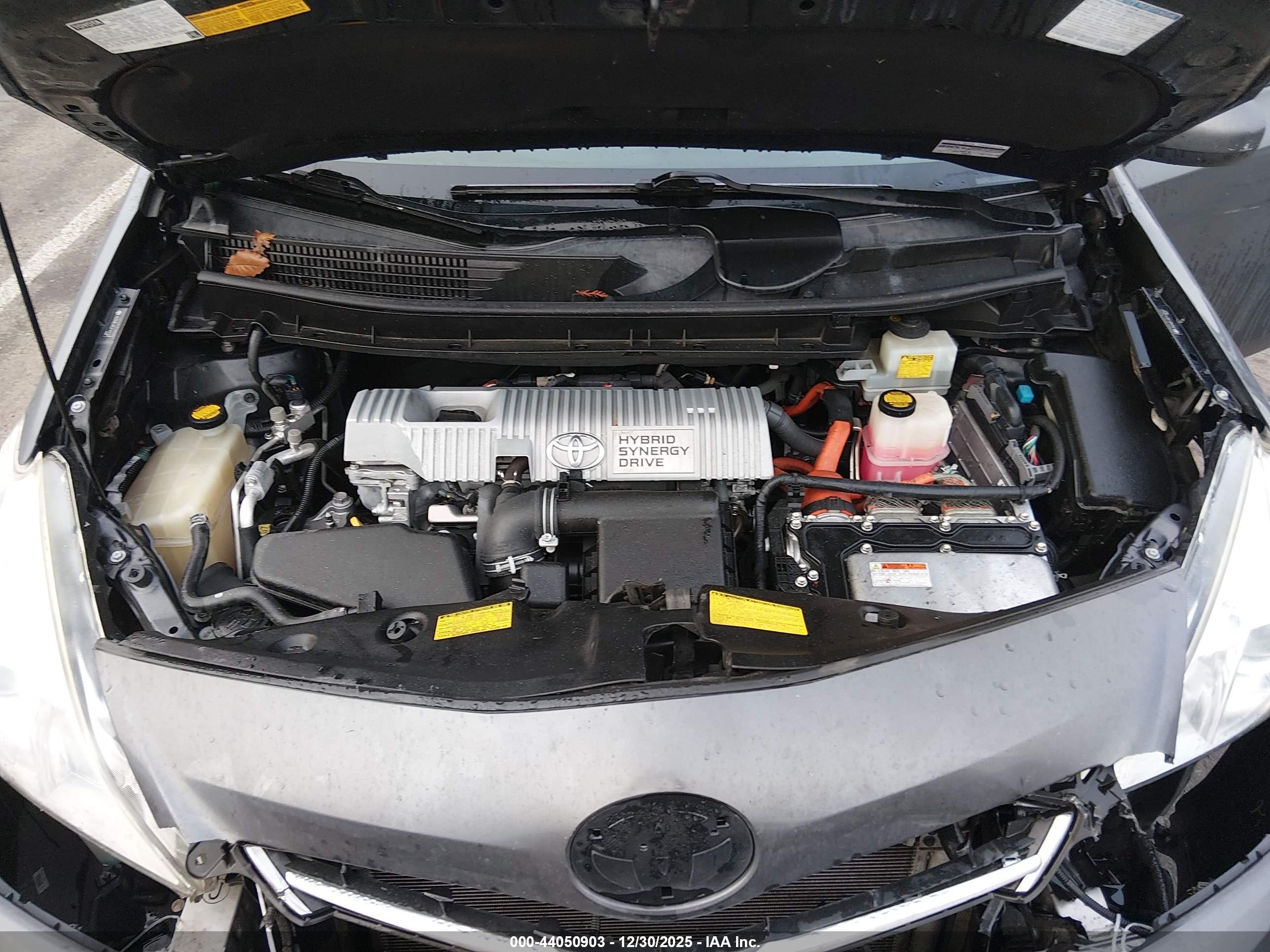 TOYOTA PRIUS image 10